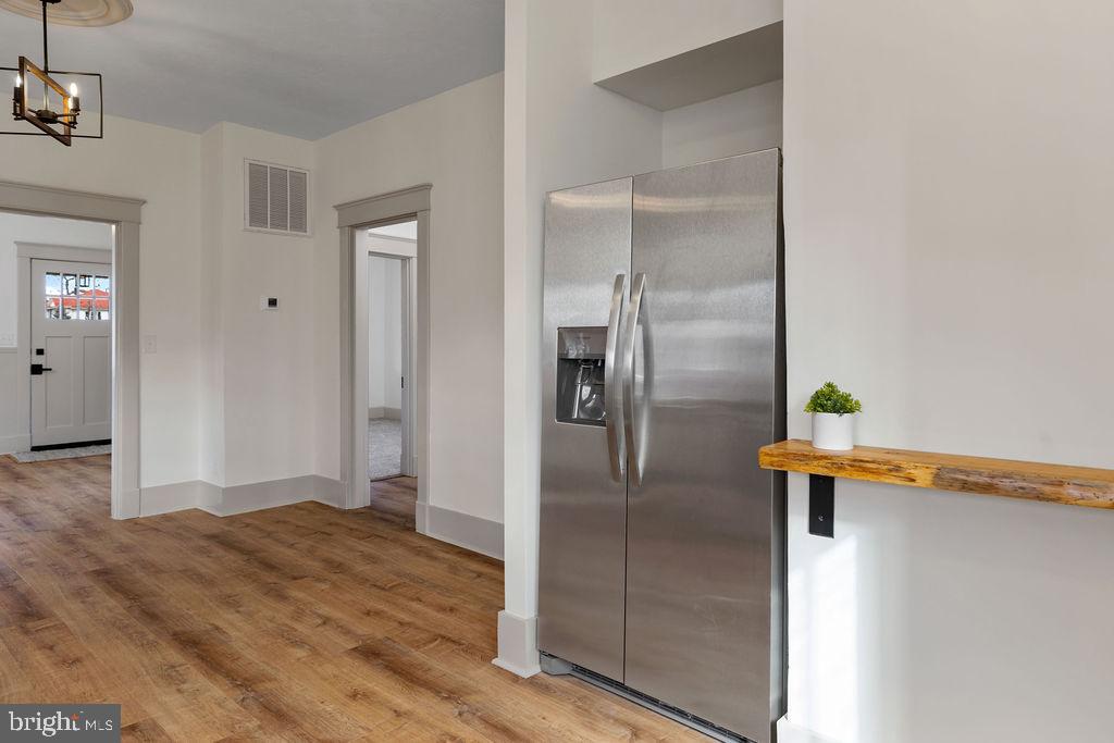 672 SHERWOOD AVE, WAYNESBORO, Virginia 22980, 2 Bedrooms Bedrooms, ,1 BathroomBathrooms,Residential,For sale,672 SHERWOOD AVE,VAWB2000202 MLS # VAWB2000202