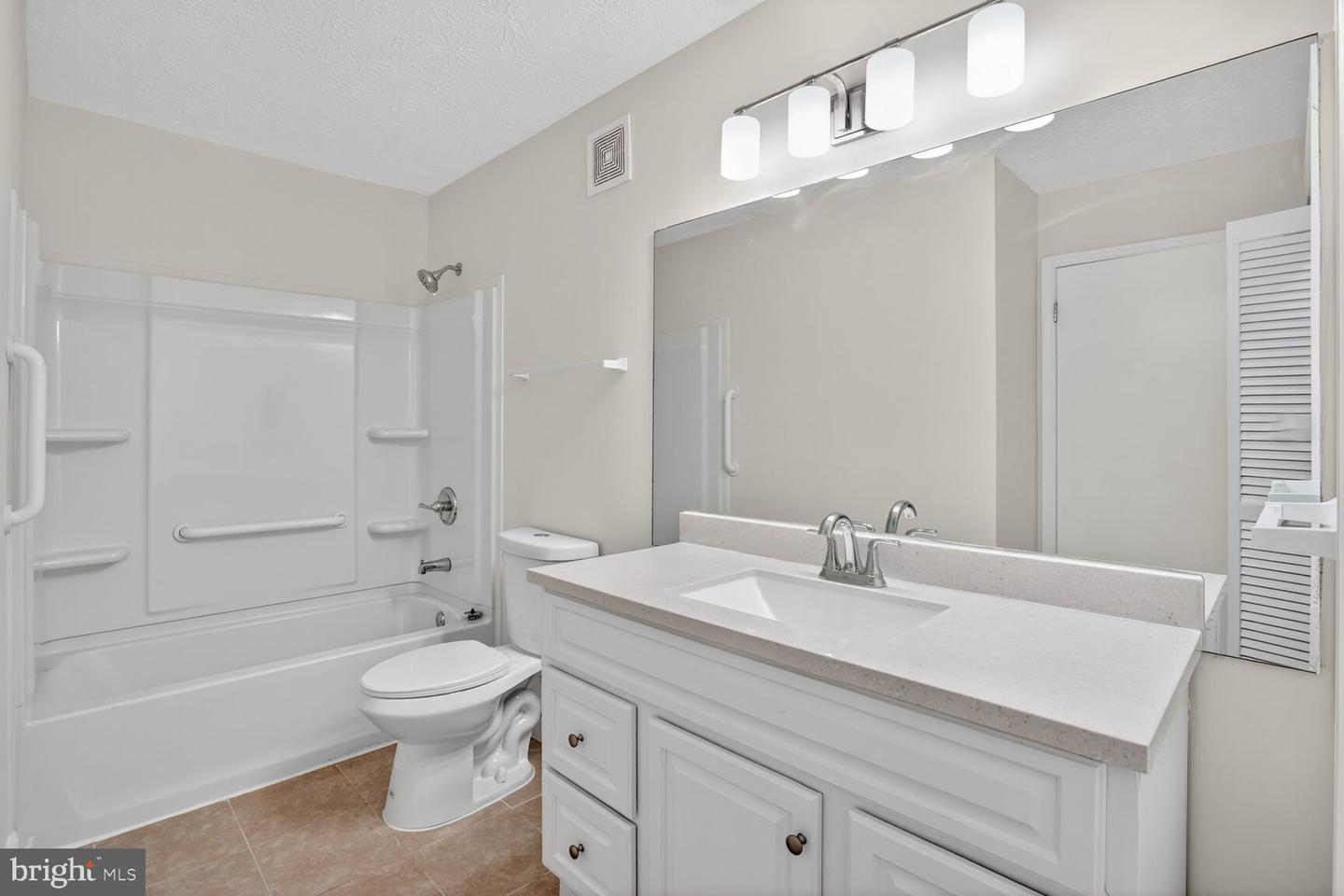 2273 HUNTERS RUN DR, RESTON, Virginia 20191, 2 Bedrooms Bedrooms, ,2 BathroomsBathrooms,Residential,For sale,2273 HUNTERS RUN DR,VAFX2286318 MLS # VAFX2286318