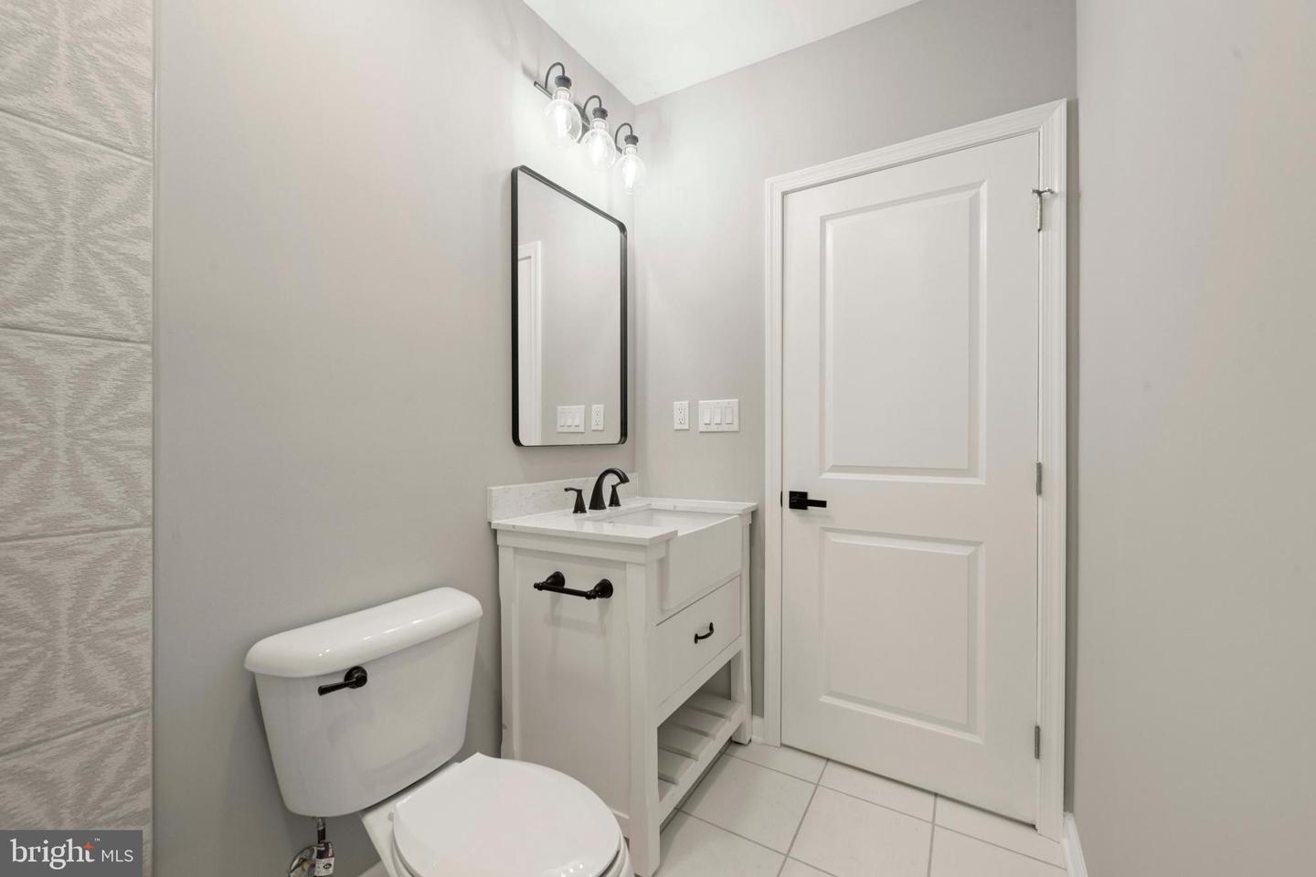 2814 RHODE ISLAND AVE NE, WASHINGTON, District Of Columbia 20018, 4 Bedrooms Bedrooms, ,4 BathroomsBathrooms,Residential,For sale,2814 RHODE ISLAND AVE NE,DCDC2242028 MLS # DCDC2242028