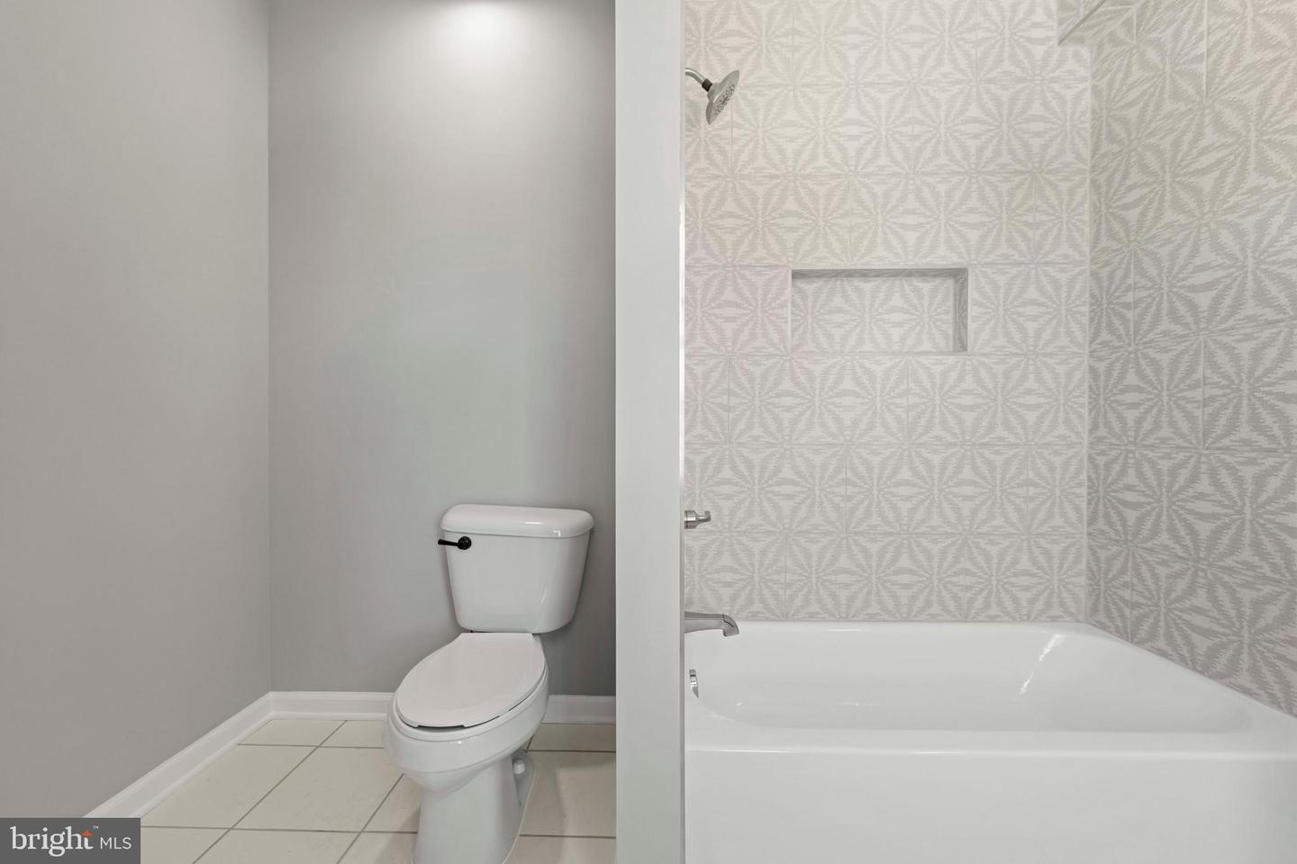 2814 RHODE ISLAND AVE NE, WASHINGTON, District Of Columbia 20018, 4 Bedrooms Bedrooms, ,4 BathroomsBathrooms,Residential,For sale,2814 RHODE ISLAND AVE NE,DCDC2242028 MLS # DCDC2242028