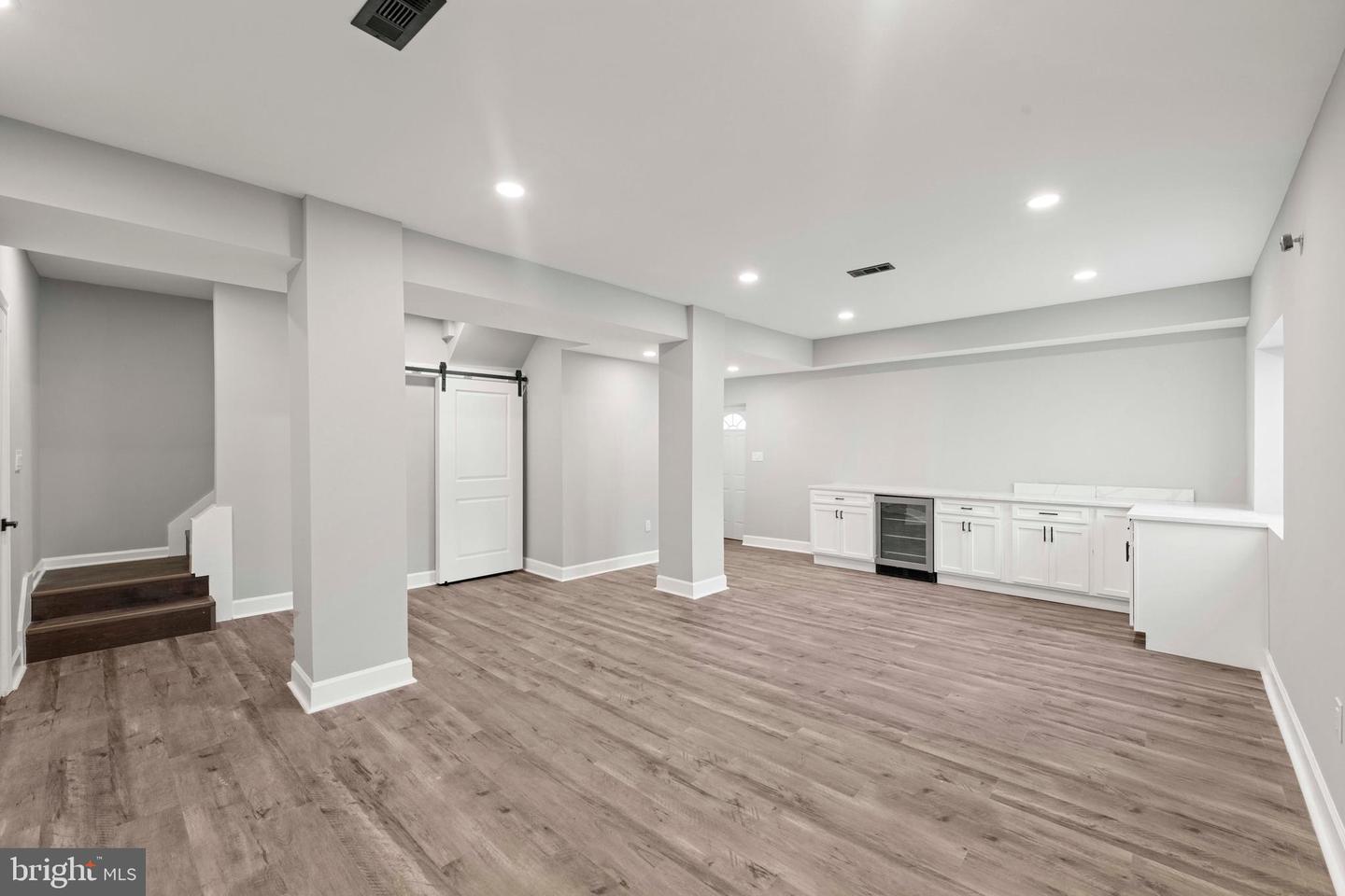 2814 RHODE ISLAND AVE NE, WASHINGTON, District Of Columbia 20018, 4 Bedrooms Bedrooms, ,4 BathroomsBathrooms,Residential,For sale,2814 RHODE ISLAND AVE NE,DCDC2242028 MLS # DCDC2242028