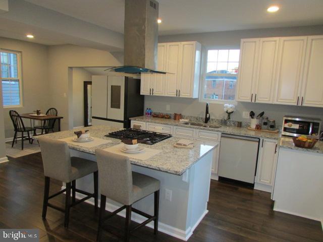 2814 RHODE ISLAND AVE NE, WASHINGTON, District Of Columbia 20018, 4 Bedrooms Bedrooms, ,4 BathroomsBathrooms,Residential,For sale,2814 RHODE ISLAND AVE NE,DCDC2242028 MLS # DCDC2242028