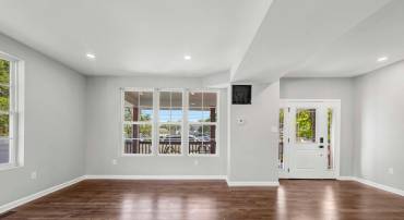 2814 RHODE ISLAND AVE NE, WASHINGTON, District Of Columbia 20018, 4 Bedrooms Bedrooms, ,4 BathroomsBathrooms,Residential,For sale,2814 RHODE ISLAND AVE NE,DCDC2242028 MLS # DCDC2242028