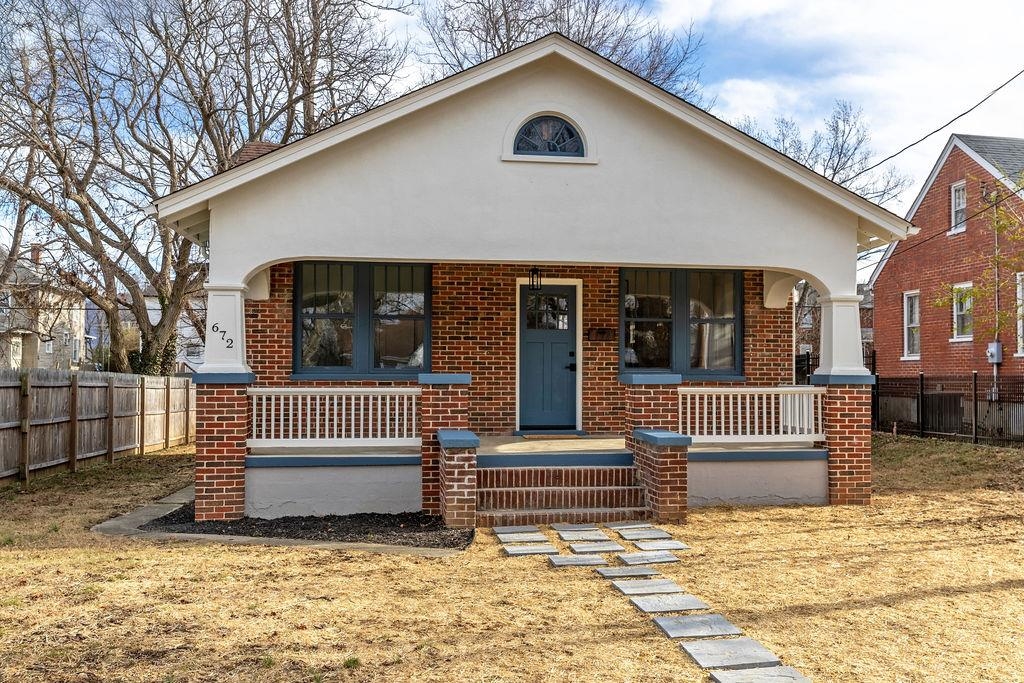 672 SHERWOOD AVE, WAYNESBORO, Virginia 22980, 2 Bedrooms Bedrooms, ,1 BathroomBathrooms,Residential,672 SHERWOOD AVE,672573 MLS # 672573