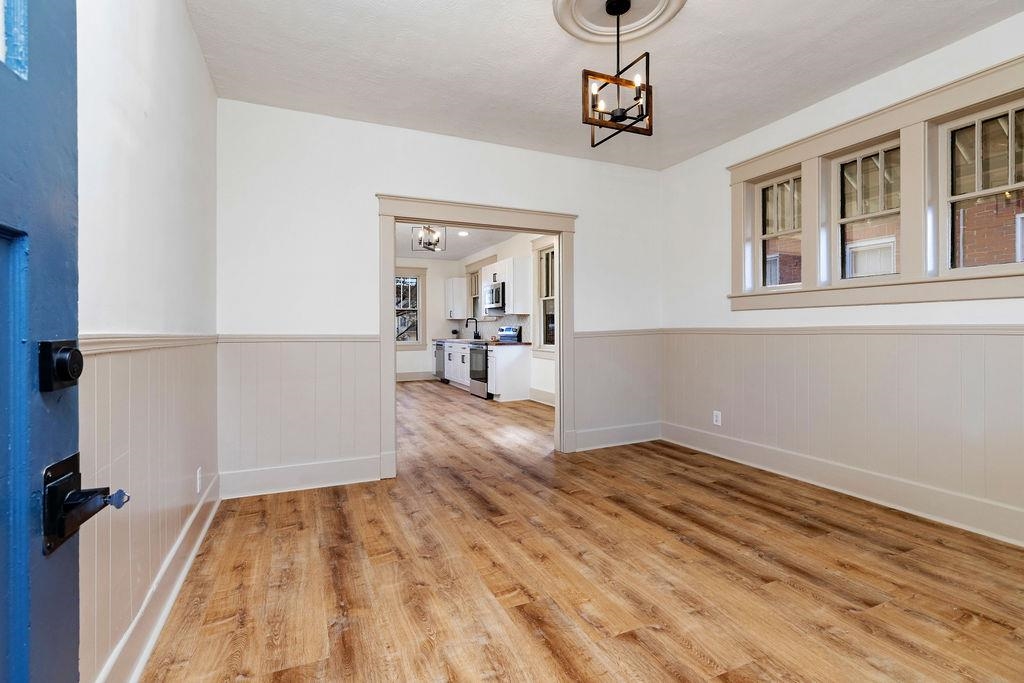 672 SHERWOOD AVE, WAYNESBORO, Virginia 22980, 2 Bedrooms Bedrooms, ,1 BathroomBathrooms,Residential,672 SHERWOOD AVE,672573 MLS # 672573