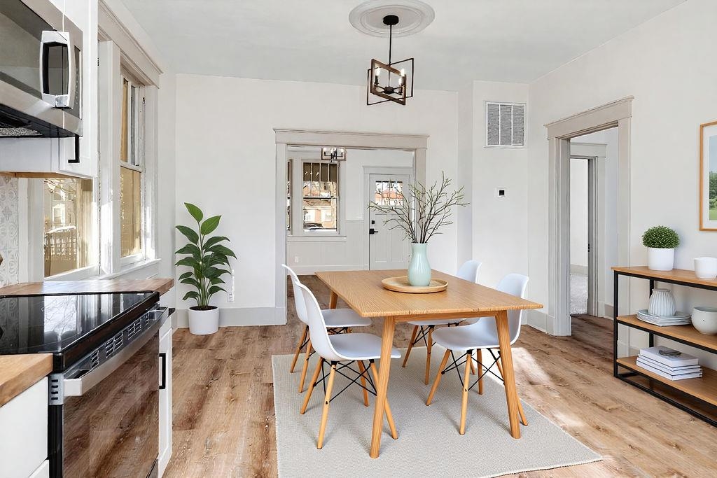 672 SHERWOOD AVE, WAYNESBORO, Virginia 22980, 2 Bedrooms Bedrooms, ,1 BathroomBathrooms,Residential,672 SHERWOOD AVE,672573 MLS # 672573