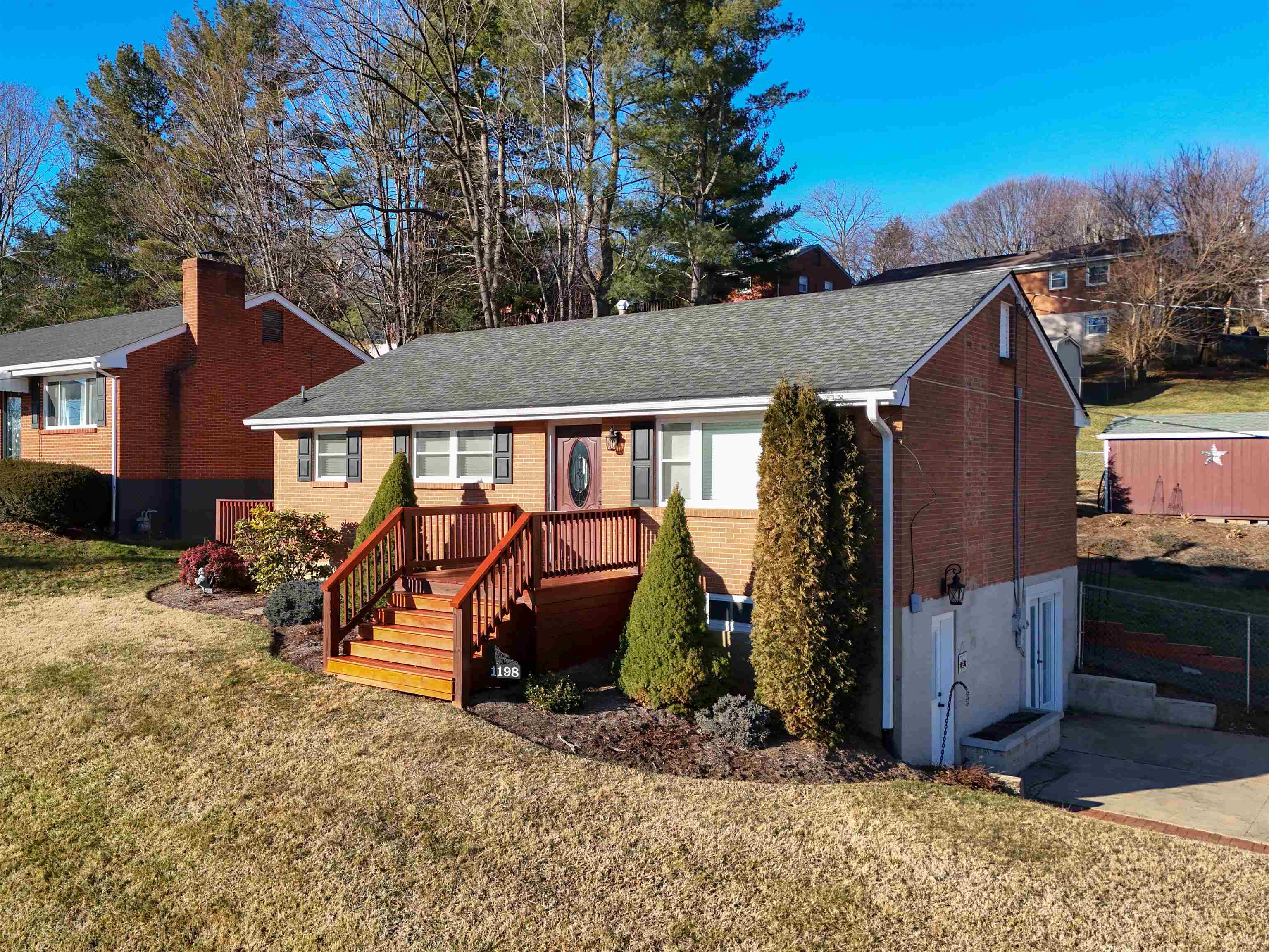 1198 SPAULDING ST, STAUNTON, Virginia 24401, 3 Bedrooms Bedrooms, ,1 BathroomBathrooms,Residential,1198 SPAULDING ST,672585 MLS # 672585