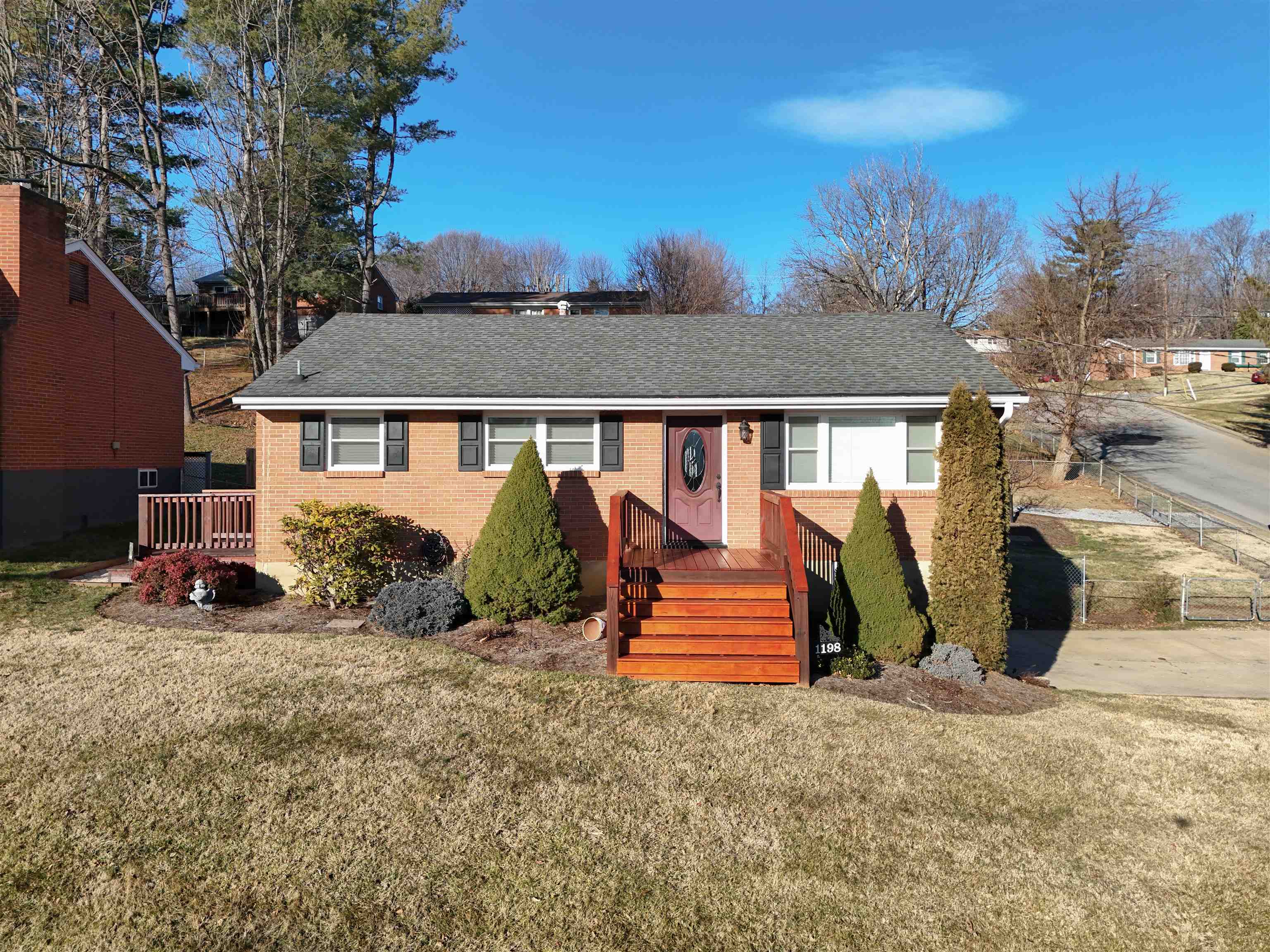 1198 SPAULDING ST, STAUNTON, Virginia 24401, 3 Bedrooms Bedrooms, ,1 BathroomBathrooms,Residential,1198 SPAULDING ST,672585 MLS # 672585