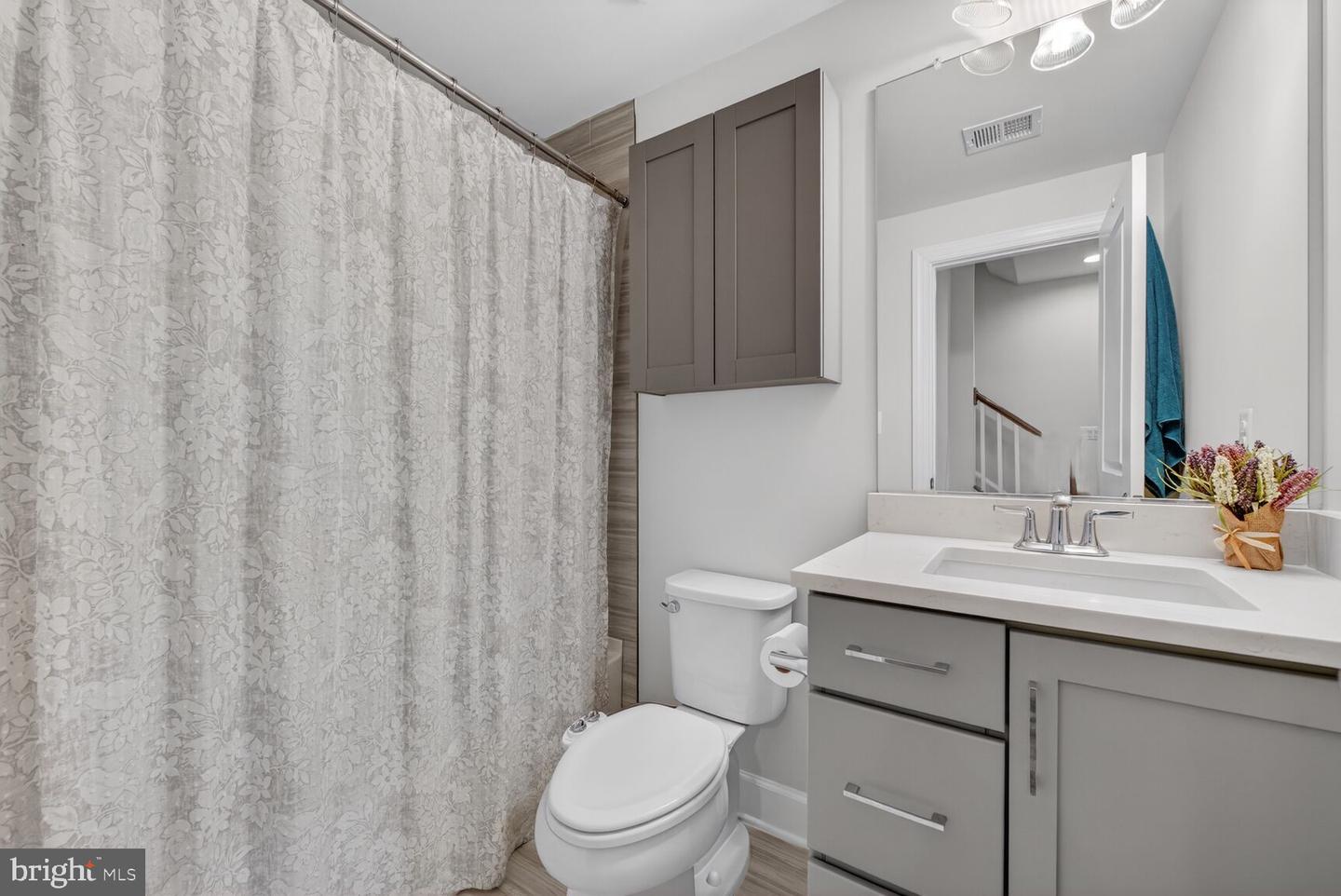 5241 RIDGEVIEW RETREAT DR, CHANTILLY, Virginia 20151, 4 Bedrooms Bedrooms, ,3 BathroomsBathrooms,Residential,For sale,5241 RIDGEVIEW RETREAT DR,VAFX2283110 MLS # VAFX2283110