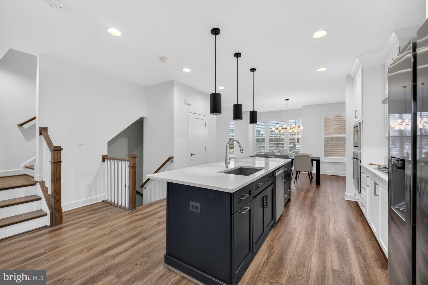 5241 RIDGEVIEW RETREAT DR, CHANTILLY, Virginia 20151, 4 Bedrooms Bedrooms, ,3 BathroomsBathrooms,Residential,For sale,5241 RIDGEVIEW RETREAT DR,VAFX2283110 MLS # VAFX2283110