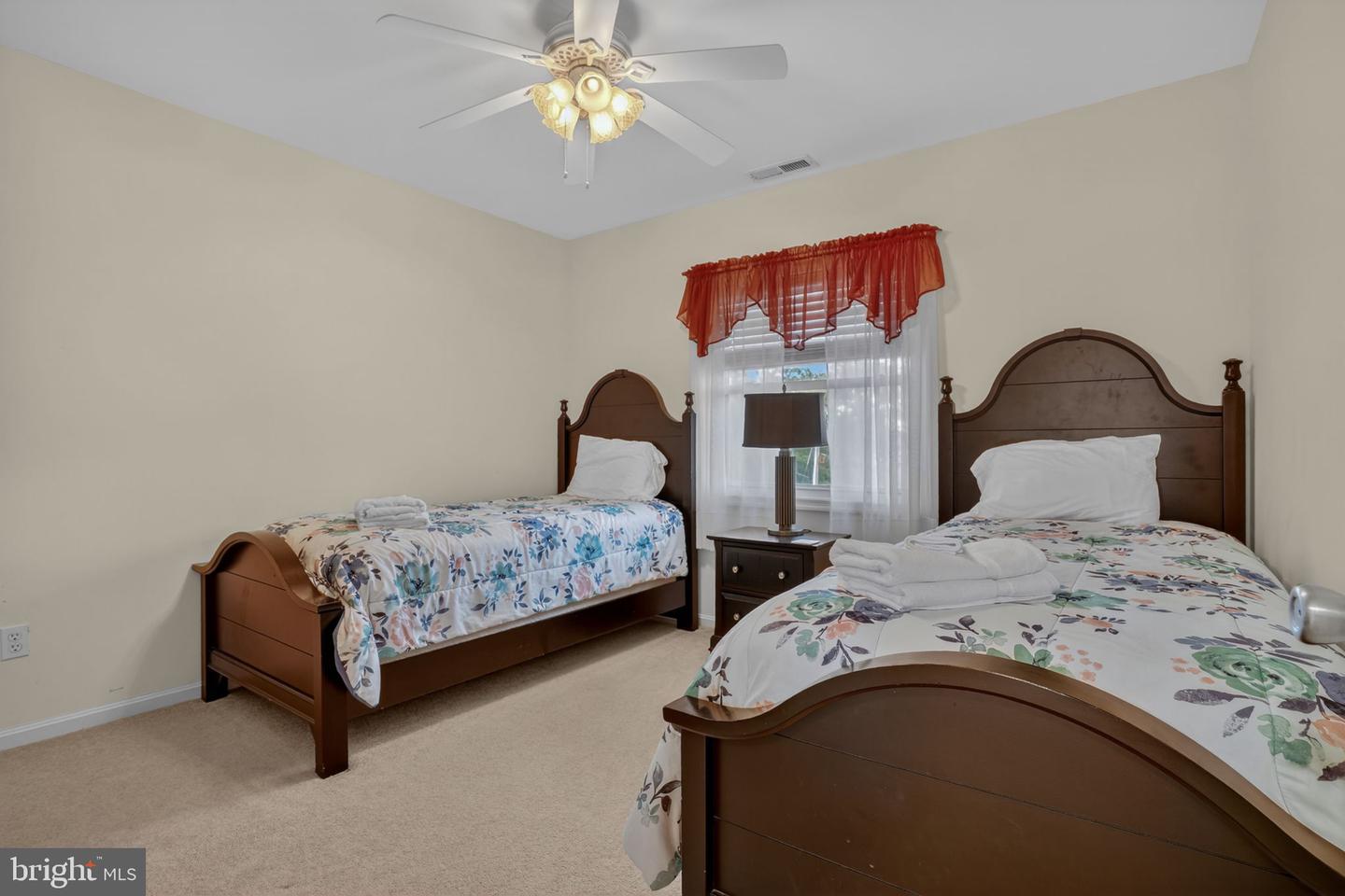 7518 DOE BAY LN, CHINCOTEAGUE ISLAND, Virginia 23336, 3 Bedrooms Bedrooms, ,2 BathroomsBathrooms,Residential,For sale,7518 DOE BAY LN,VAAC2002530 MLS # VAAC2002530