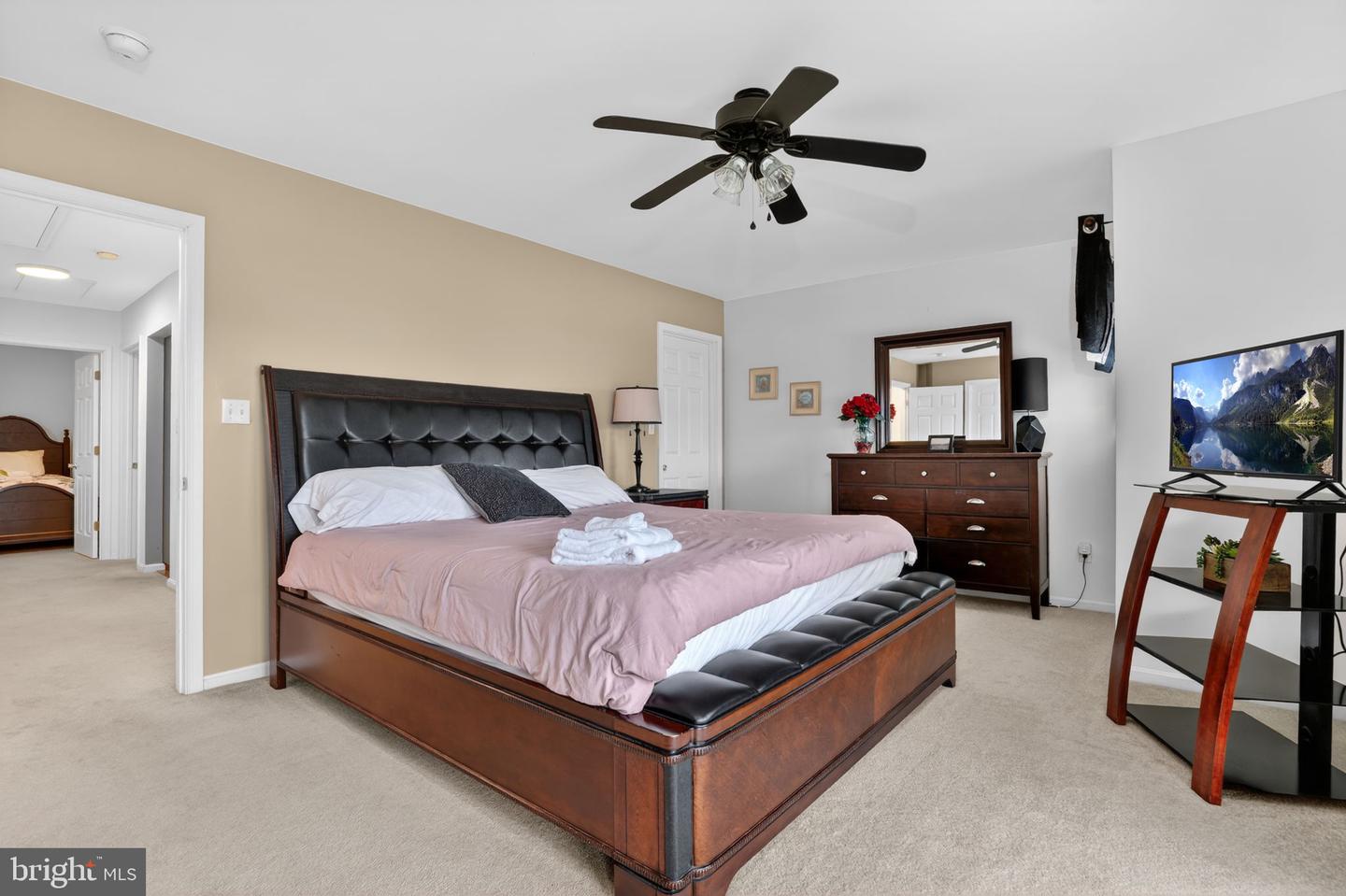 7518 DOE BAY LN, CHINCOTEAGUE ISLAND, Virginia 23336, 3 Bedrooms Bedrooms, ,2 BathroomsBathrooms,Residential,For sale,7518 DOE BAY LN,VAAC2002530 MLS # VAAC2002530