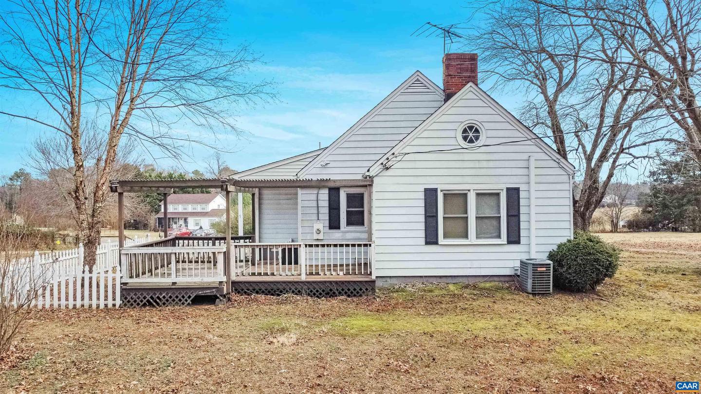 616 BROAD ST, MANAKIN, Virginia 23103, 3 Bedrooms Bedrooms, ,1 BathroomBathrooms,Residential,For sale,616 BROAD ST,672523 MLS # 672523