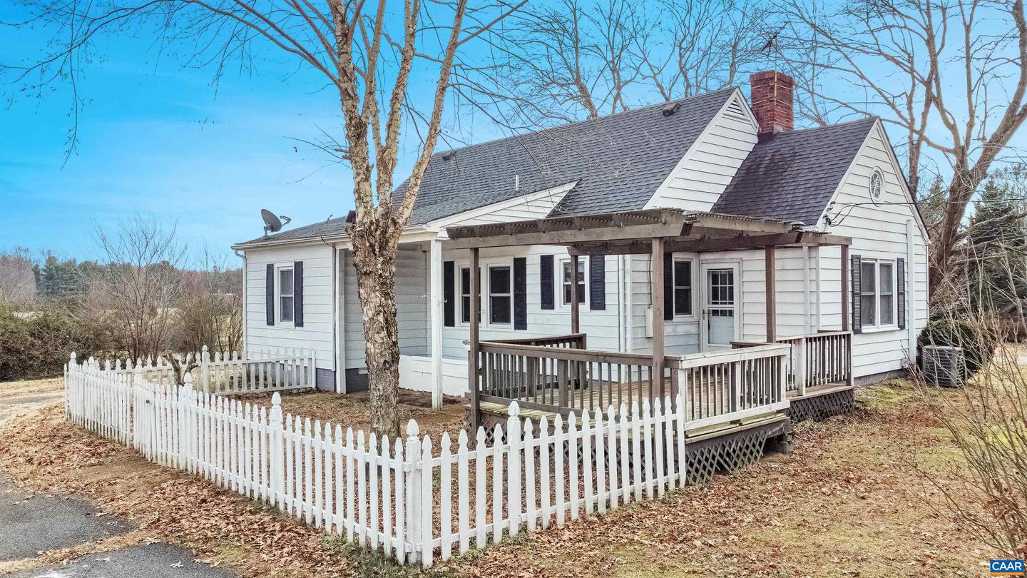 616 BROAD ST, MANAKIN, Virginia 23103, 3 Bedrooms Bedrooms, ,1 BathroomBathrooms,Residential,For sale,616 BROAD ST,672523 MLS # 672523