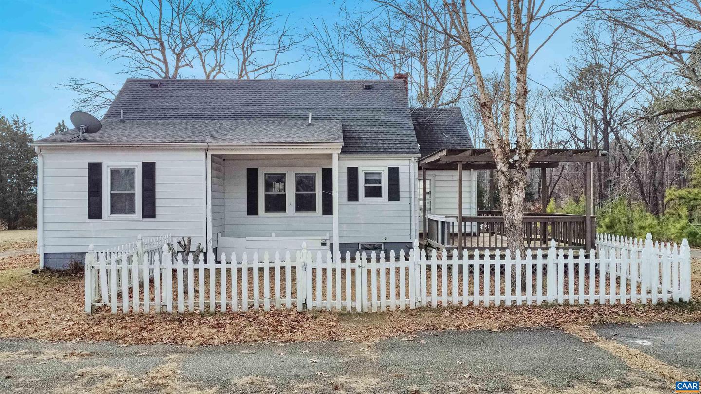 616 BROAD ST, MANAKIN, Virginia 23103, 3 Bedrooms Bedrooms, ,1 BathroomBathrooms,Residential,For sale,616 BROAD ST,672523 MLS # 672523