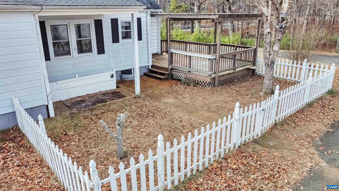 616 BROAD ST, MANAKIN, Virginia 23103, 3 Bedrooms Bedrooms, ,1 BathroomBathrooms,Residential,For sale,616 BROAD ST,672523 MLS # 672523