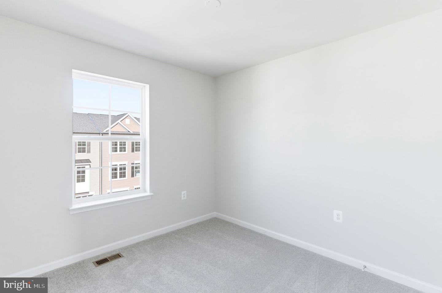 217 MONTEITH DR, WINCHESTER, Virginia 22601, 3 Bedrooms Bedrooms, ,3 BathroomsBathrooms,Residential,For sale,217 MONTEITH DR,VAWI2009792 MLS # VAWI2009792