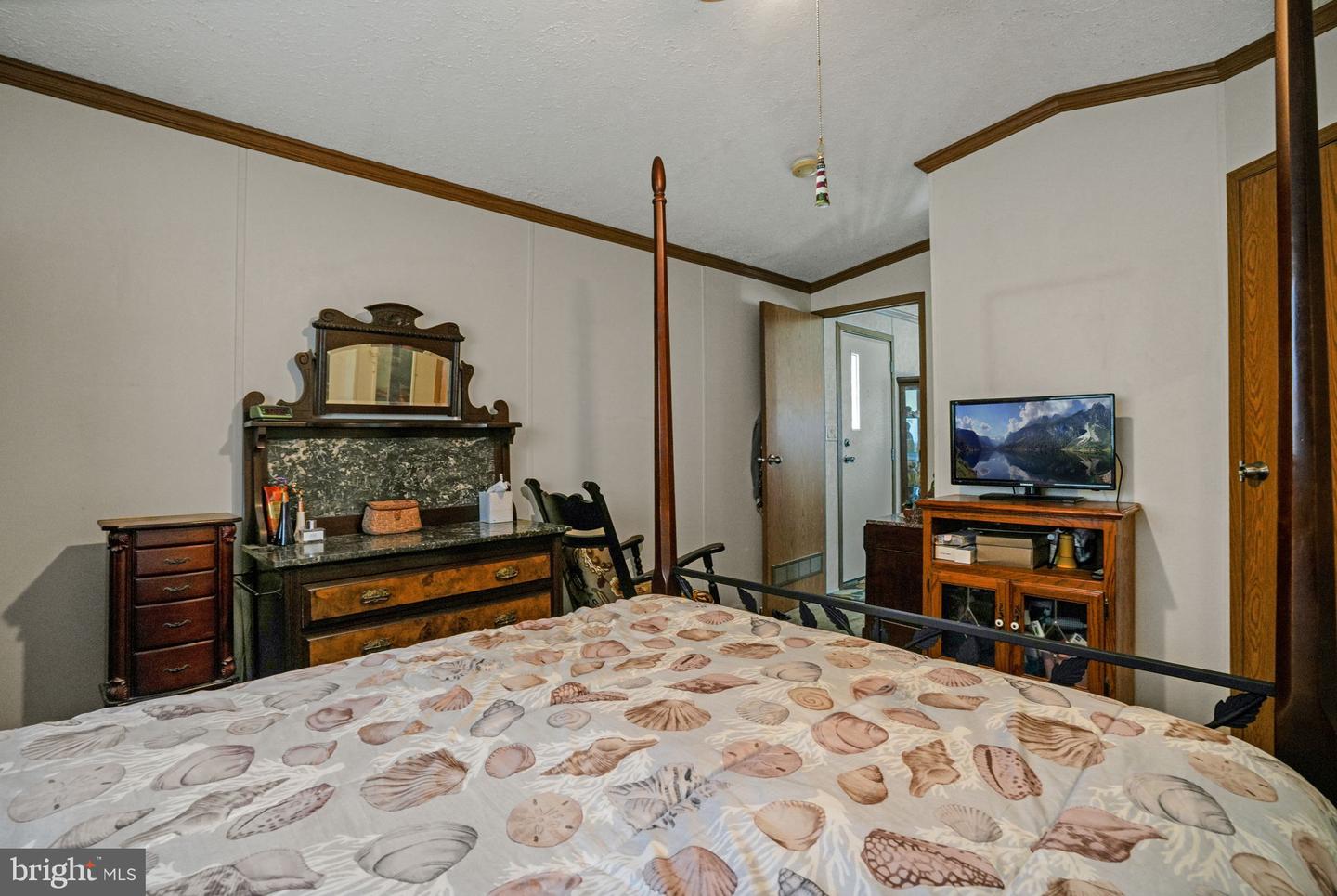 5328 MERRITT DR, CHINCOTEAGUE ISLAND, Virginia 23336, 2 Bedrooms Bedrooms, ,2 BathroomsBathrooms,Residential,For sale,5328 MERRITT DR,VAAC2002132 MLS # VAAC2002132