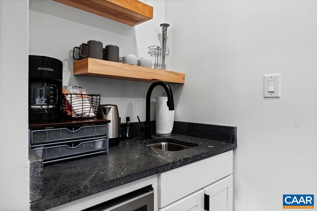 163 MOUNTAIN INN CONDOS, WINTERGREEN RESORT, Virginia 22967, 1 Bedroom Bedrooms, ,1 BathroomBathrooms,Residential,For sale,163 MOUNTAIN INN CONDOS,669795 MLS # 669795