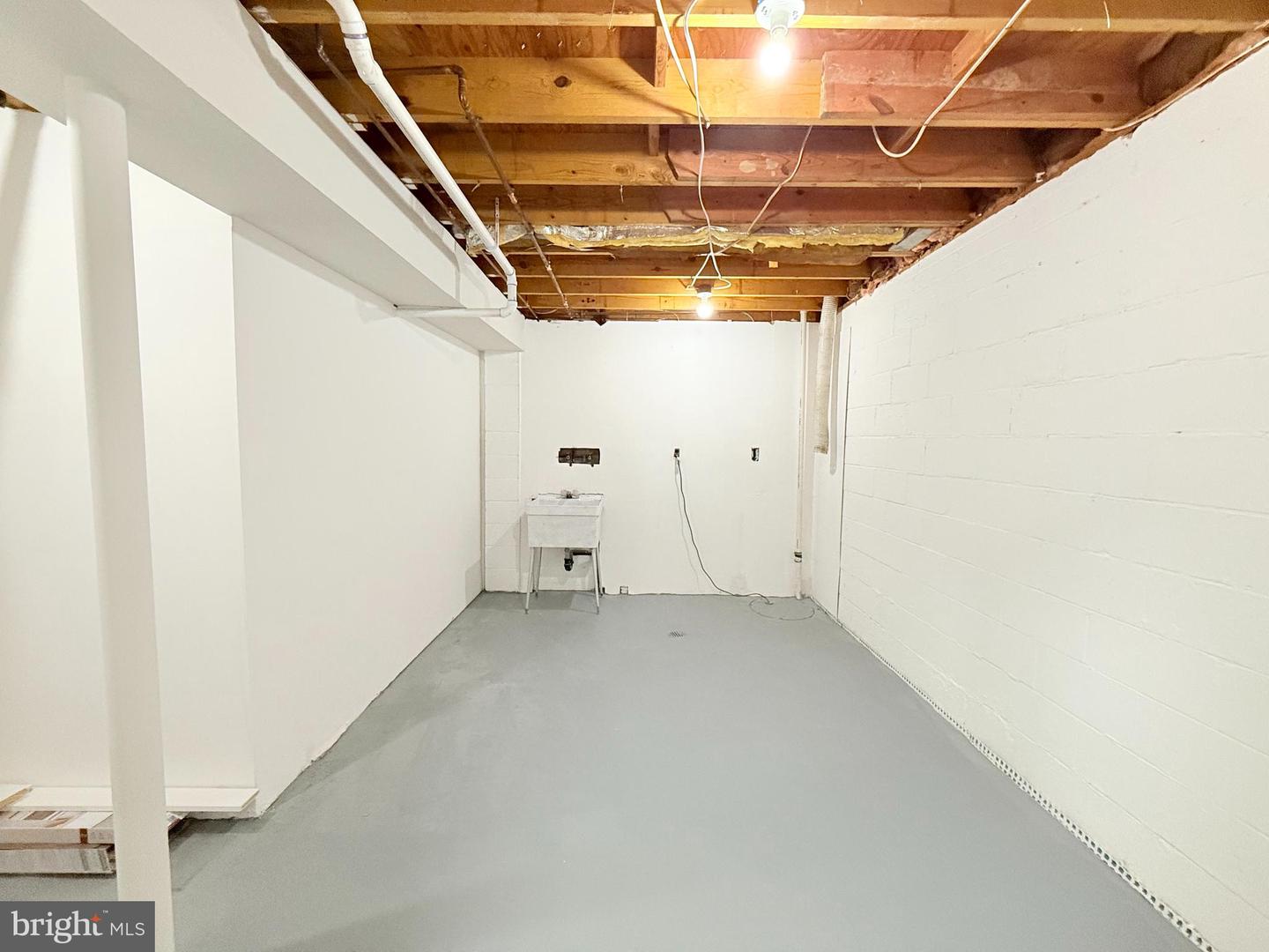 8219 DOCTOR CRAIK CT, ALEXANDRIA, Virginia 22306, 3 Bedrooms Bedrooms, ,3 BathroomsBathrooms,Residential,For sale,8219 DOCTOR CRAIK CT,VAFX2275002 MLS # VAFX2275002