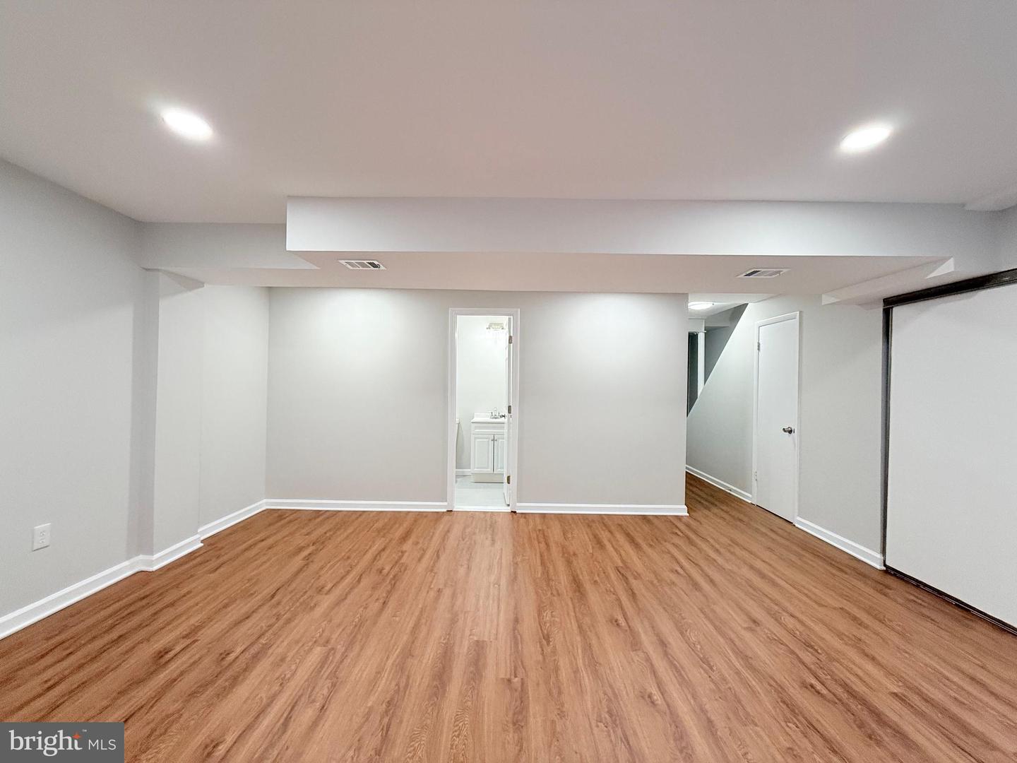 8219 DOCTOR CRAIK CT, ALEXANDRIA, Virginia 22306, 3 Bedrooms Bedrooms, ,3 BathroomsBathrooms,Residential,For sale,8219 DOCTOR CRAIK CT,VAFX2275002 MLS # VAFX2275002