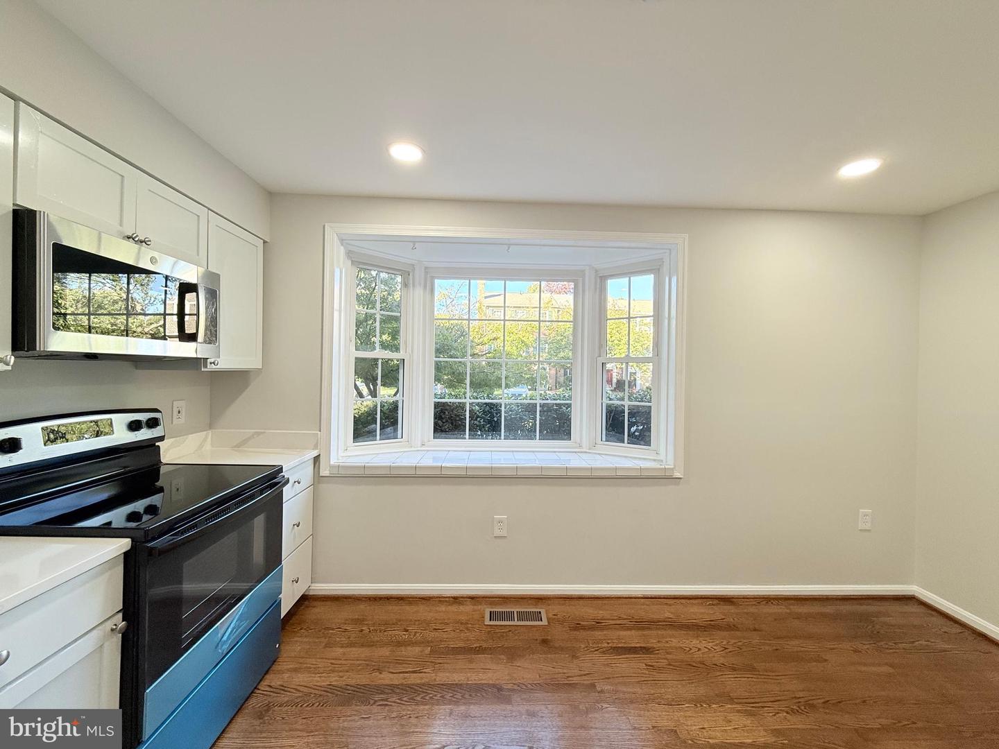 8219 DOCTOR CRAIK CT, ALEXANDRIA, Virginia 22306, 3 Bedrooms Bedrooms, ,3 BathroomsBathrooms,Residential,For sale,8219 DOCTOR CRAIK CT,VAFX2275002 MLS # VAFX2275002