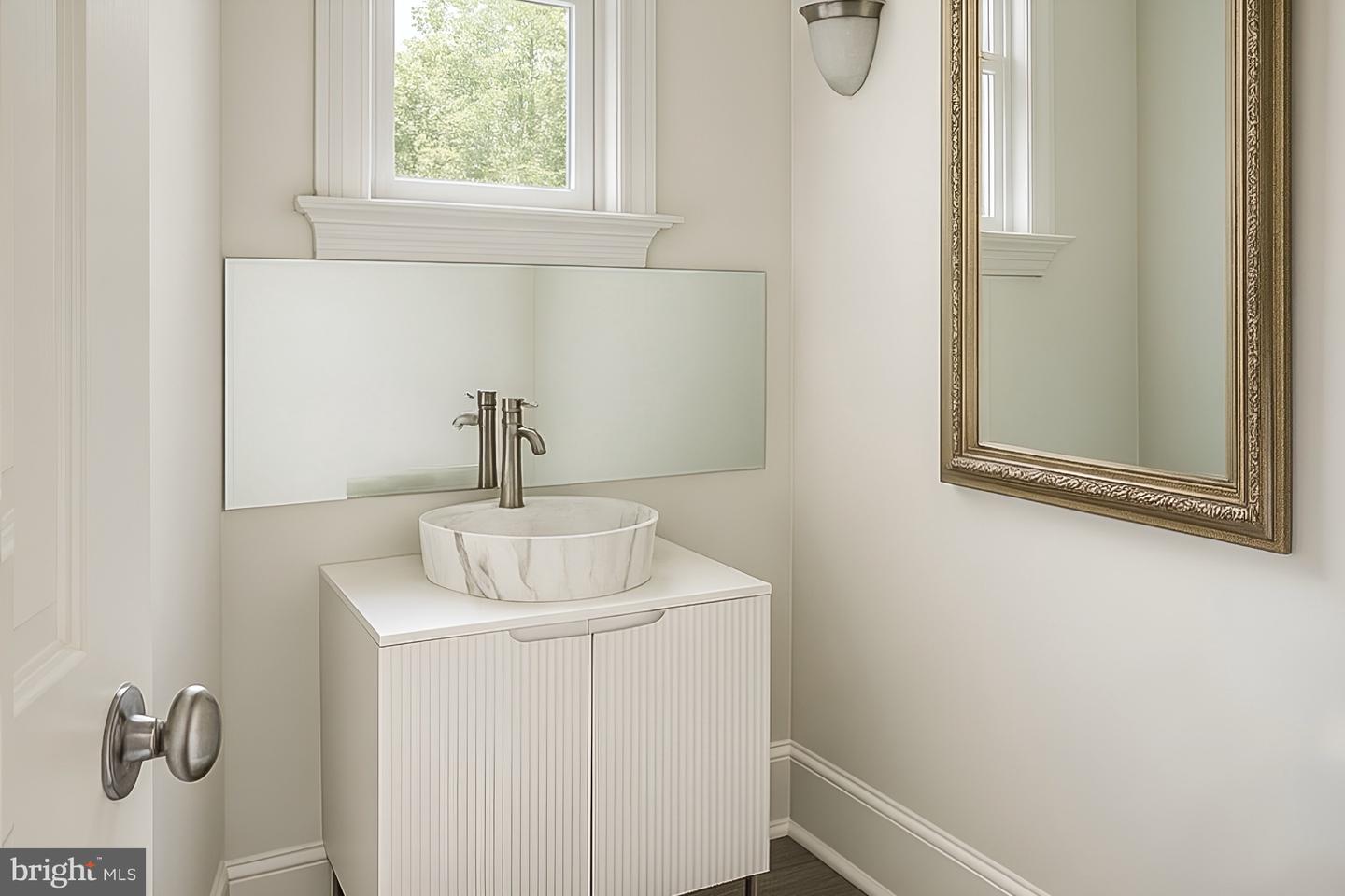 10747 RIVERSCAPE RUN, GREAT FALLS, Virginia 22066, 4 Bedrooms Bedrooms, ,5 BathroomsBathrooms,Residential,For sale,10747 RIVERSCAPE RUN,VAFX2275130 MLS # VAFX2275130