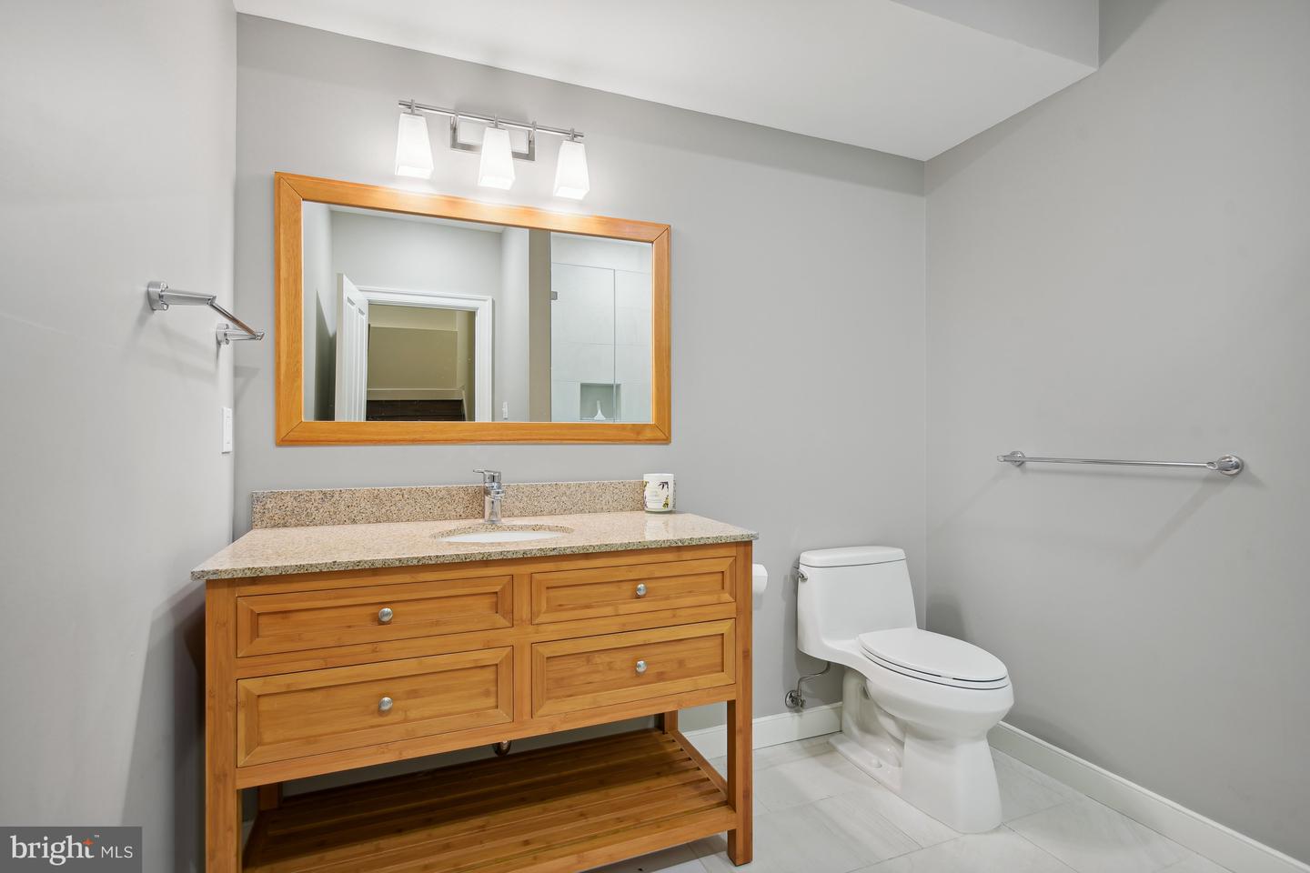 10747 RIVERSCAPE RUN, GREAT FALLS, Virginia 22066, 4 Bedrooms Bedrooms, ,5 BathroomsBathrooms,Residential,For sale,10747 RIVERSCAPE RUN,VAFX2275130 MLS # VAFX2275130