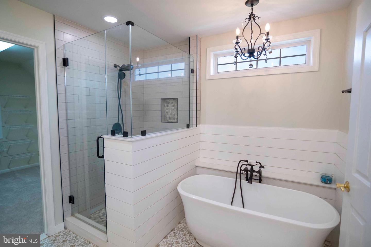 76 KATIE LN, MIDDLETOWN, Virginia 22645, 6 Bedrooms Bedrooms, ,3 BathroomsBathrooms,Residential,For sale,76 KATIE LN,VAWR2012638 MLS # VAWR2012638