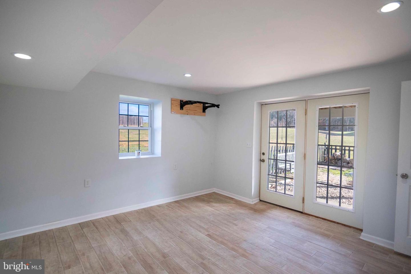 76 KATIE LN, MIDDLETOWN, Virginia 22645, 6 Bedrooms Bedrooms, ,3 BathroomsBathrooms,Residential,For sale,76 KATIE LN,VAWR2012638 MLS # VAWR2012638