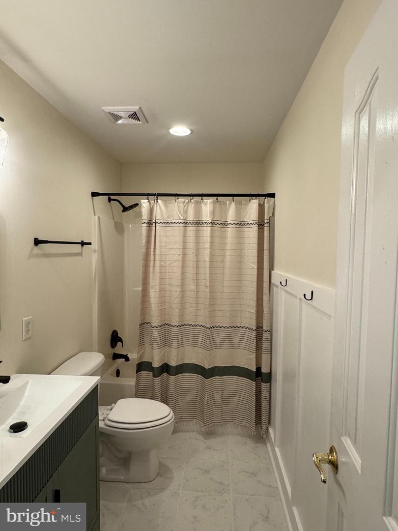 76 KATIE LN, MIDDLETOWN, Virginia 22645, 6 Bedrooms Bedrooms, ,3 BathroomsBathrooms,Residential,For sale,76 KATIE LN,VAWR2012638 MLS # VAWR2012638