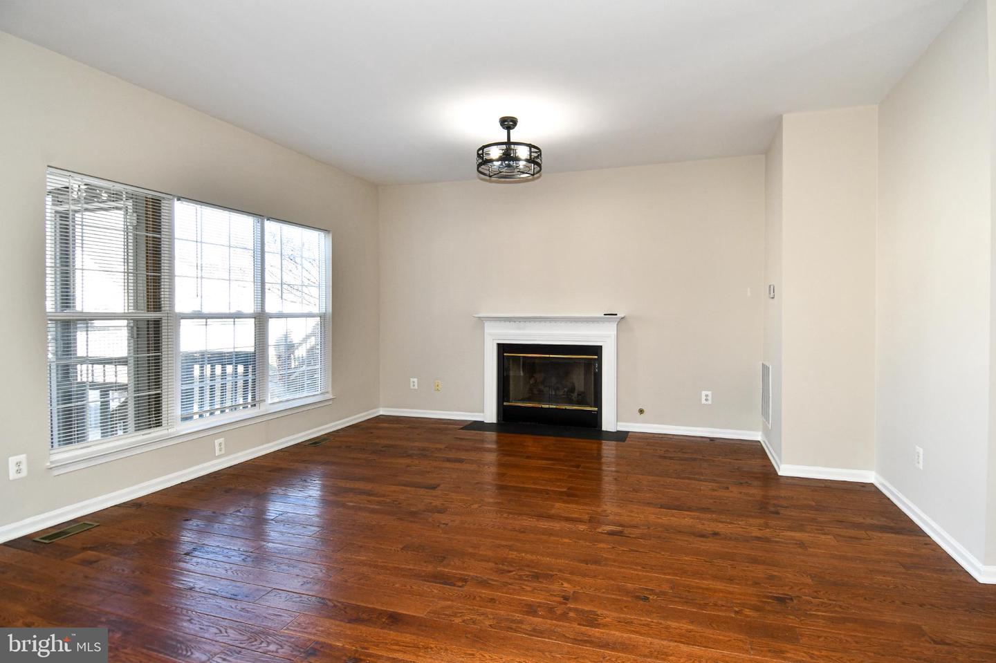 26005 HARTWOOD DR, CHANTILLY, Virginia 20152, 4 Bedrooms Bedrooms, 8 Rooms Rooms,3 BathroomsBathrooms,Residential,For sale,26005 HARTWOOD DR,VALO2110130 MLS # VALO2110130