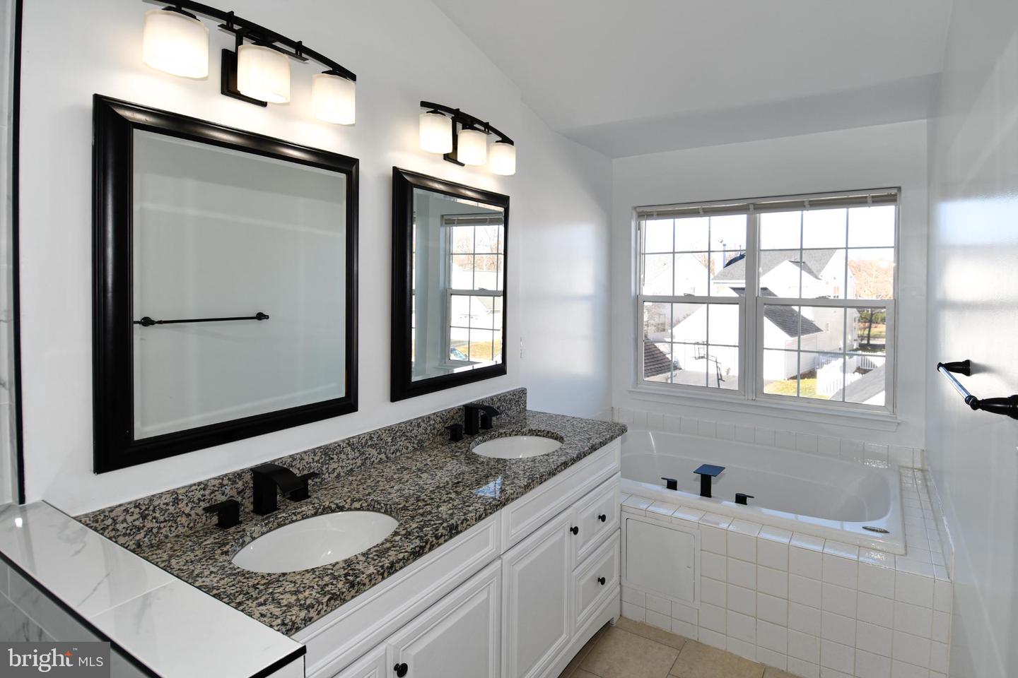 26005 HARTWOOD DR, CHANTILLY, Virginia 20152, 4 Bedrooms Bedrooms, 8 Rooms Rooms,3 BathroomsBathrooms,Residential,For sale,26005 HARTWOOD DR,VALO2110130 MLS # VALO2110130