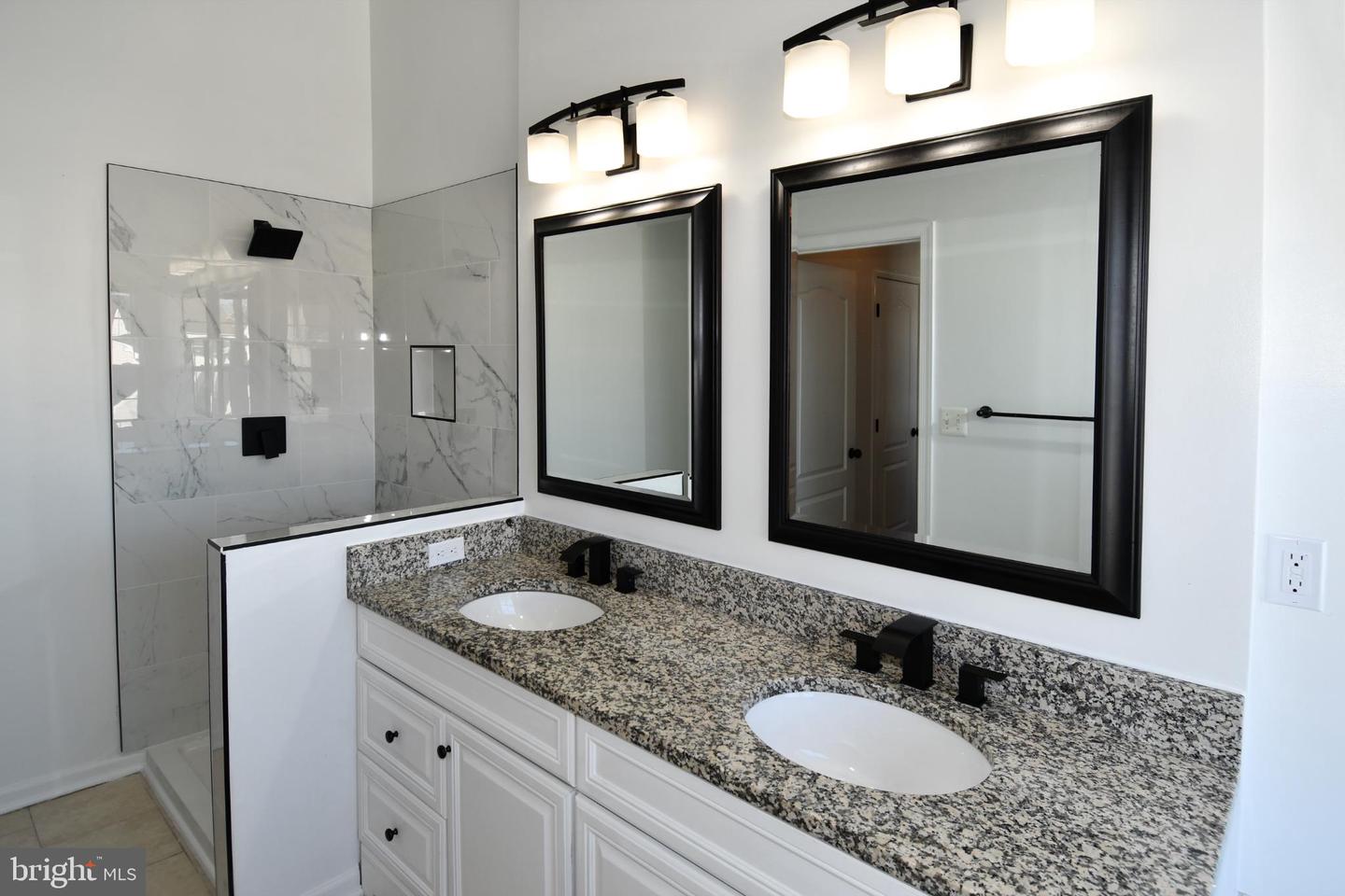 26005 HARTWOOD DR, CHANTILLY, Virginia 20152, 4 Bedrooms Bedrooms, 8 Rooms Rooms,3 BathroomsBathrooms,Residential,For sale,26005 HARTWOOD DR,VALO2110130 MLS # VALO2110130