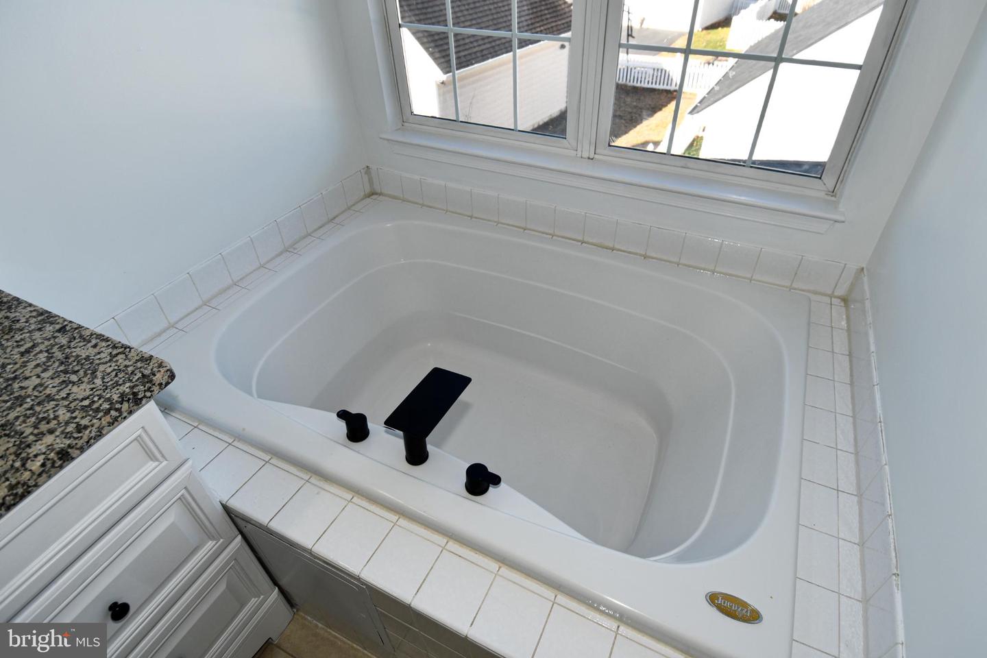 26005 HARTWOOD DR, CHANTILLY, Virginia 20152, 4 Bedrooms Bedrooms, 8 Rooms Rooms,3 BathroomsBathrooms,Residential,For sale,26005 HARTWOOD DR,VALO2110130 MLS # VALO2110130