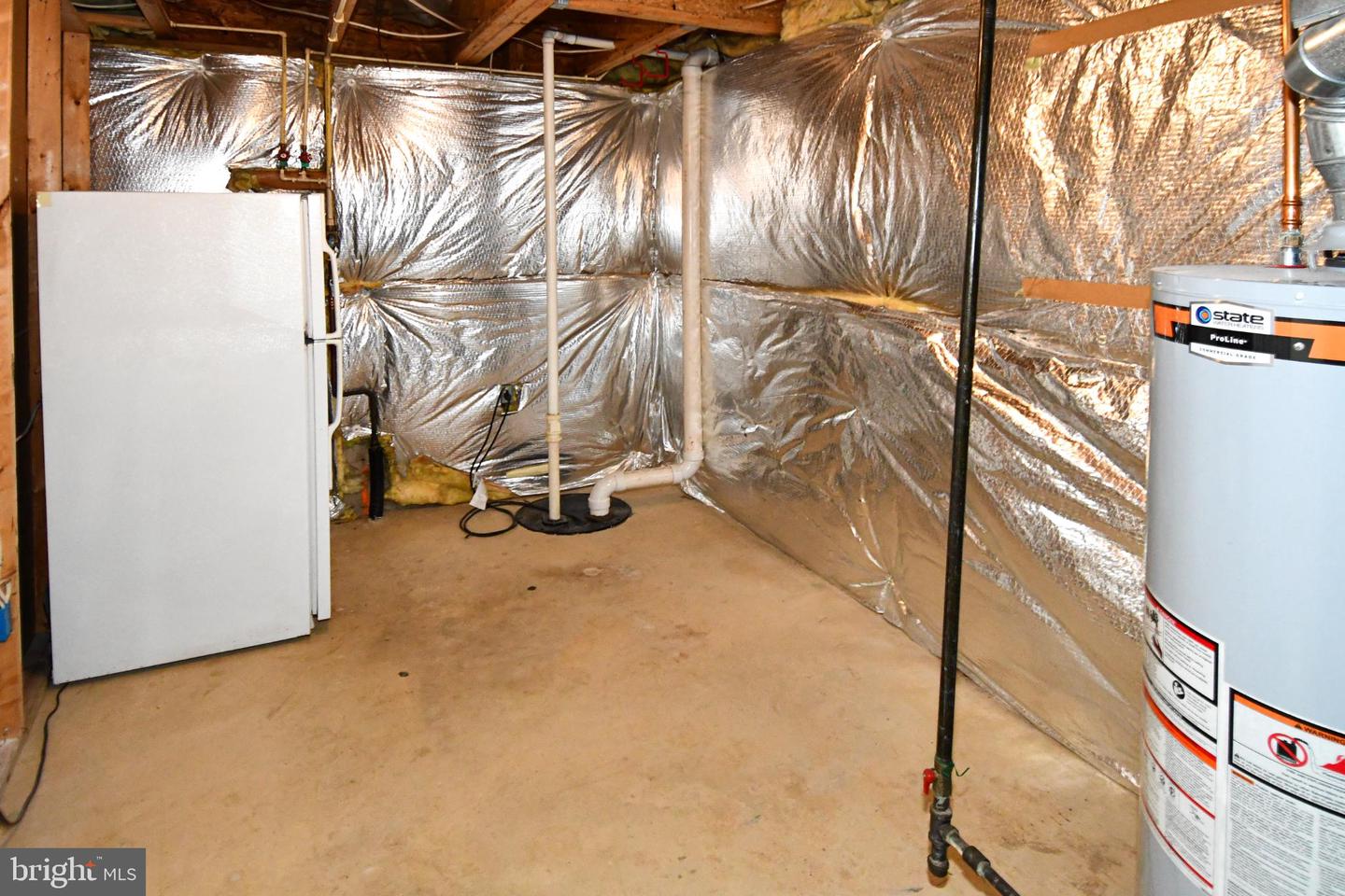 26005 HARTWOOD DR, CHANTILLY, Virginia 20152, 4 Bedrooms Bedrooms, 8 Rooms Rooms,3 BathroomsBathrooms,Residential,For sale,26005 HARTWOOD DR,VALO2110130 MLS # VALO2110130