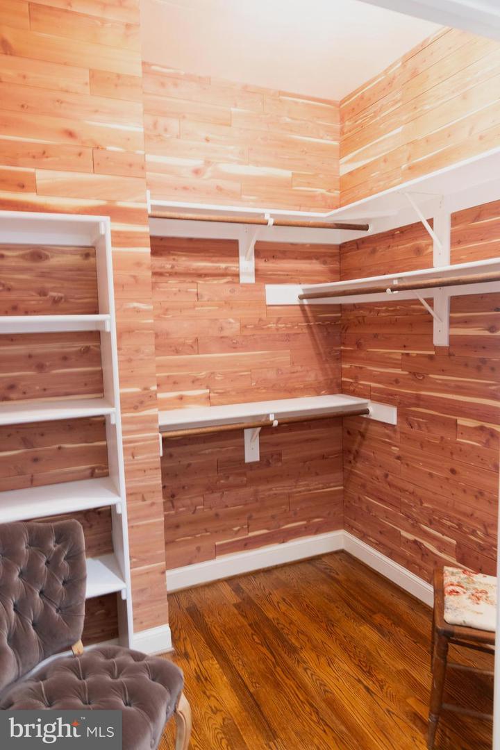 7150 KENTHURST LN, THE PLAINS, Virginia 20198, 5 Bedrooms Bedrooms, ,4 BathroomsBathrooms,Residential,For sale,7150 KENTHURST LN,VAFQ2019590 MLS # VAFQ2019590