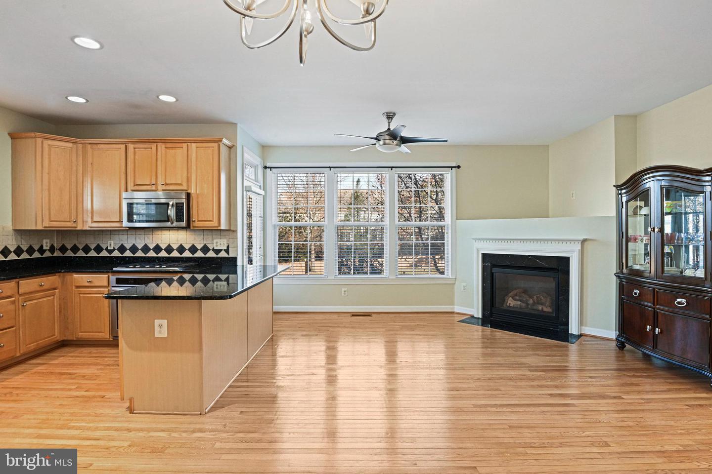 4150 JEREMY GRV, FAIRFAX, Virginia 22030, 3 Bedrooms Bedrooms, ,3 BathroomsBathrooms,Residential,For sale,4150 JEREMY GRV,VAFX2280292 MLS # VAFX2280292