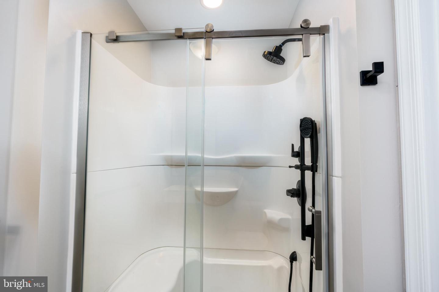 52 GOLDEN MAPLE LN, MAURERTOWN, Virginia 22644, 3 Bedrooms Bedrooms, ,2 BathroomsBathrooms,Residential,For sale,52 GOLDEN MAPLE LN,VASH2013408 MLS # VASH2013408