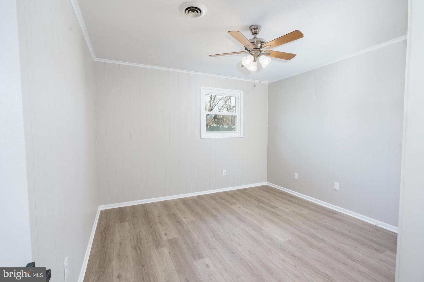 52 GOLDEN MAPLE LN, MAURERTOWN, Virginia 22644, 3 Bedrooms Bedrooms, ,2 BathroomsBathrooms,Residential,For sale,52 GOLDEN MAPLE LN,VASH2013408 MLS # VASH2013408