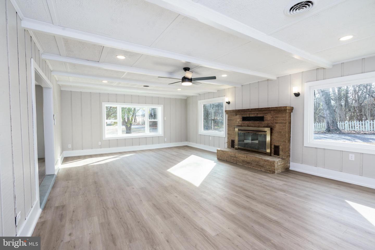 52 GOLDEN MAPLE LN, MAURERTOWN, Virginia 22644, 3 Bedrooms Bedrooms, ,2 BathroomsBathrooms,Residential,For sale,52 GOLDEN MAPLE LN,VASH2013408 MLS # VASH2013408