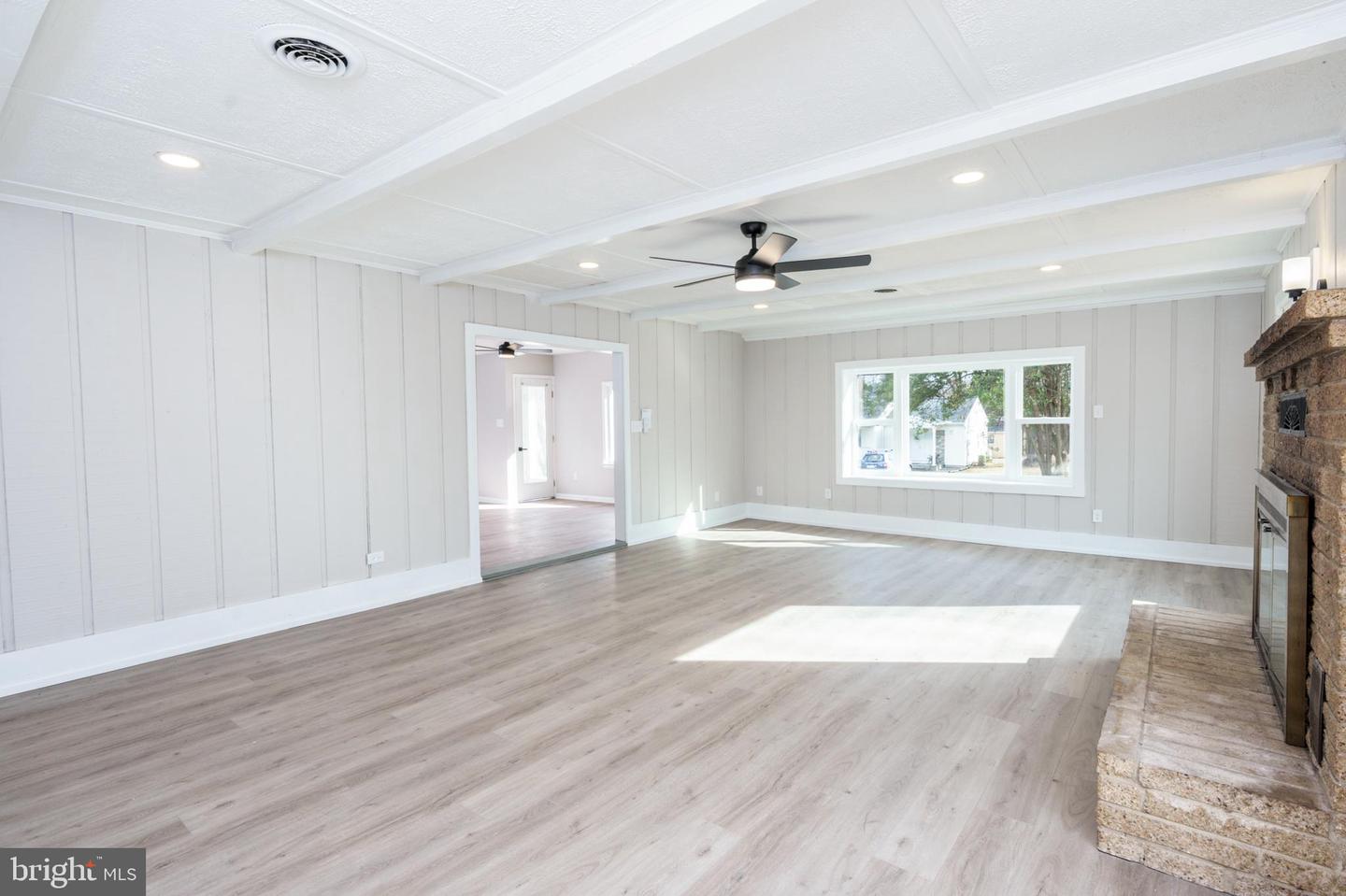 52 GOLDEN MAPLE LN, MAURERTOWN, Virginia 22644, 3 Bedrooms Bedrooms, ,2 BathroomsBathrooms,Residential,For sale,52 GOLDEN MAPLE LN,VASH2013408 MLS # VASH2013408