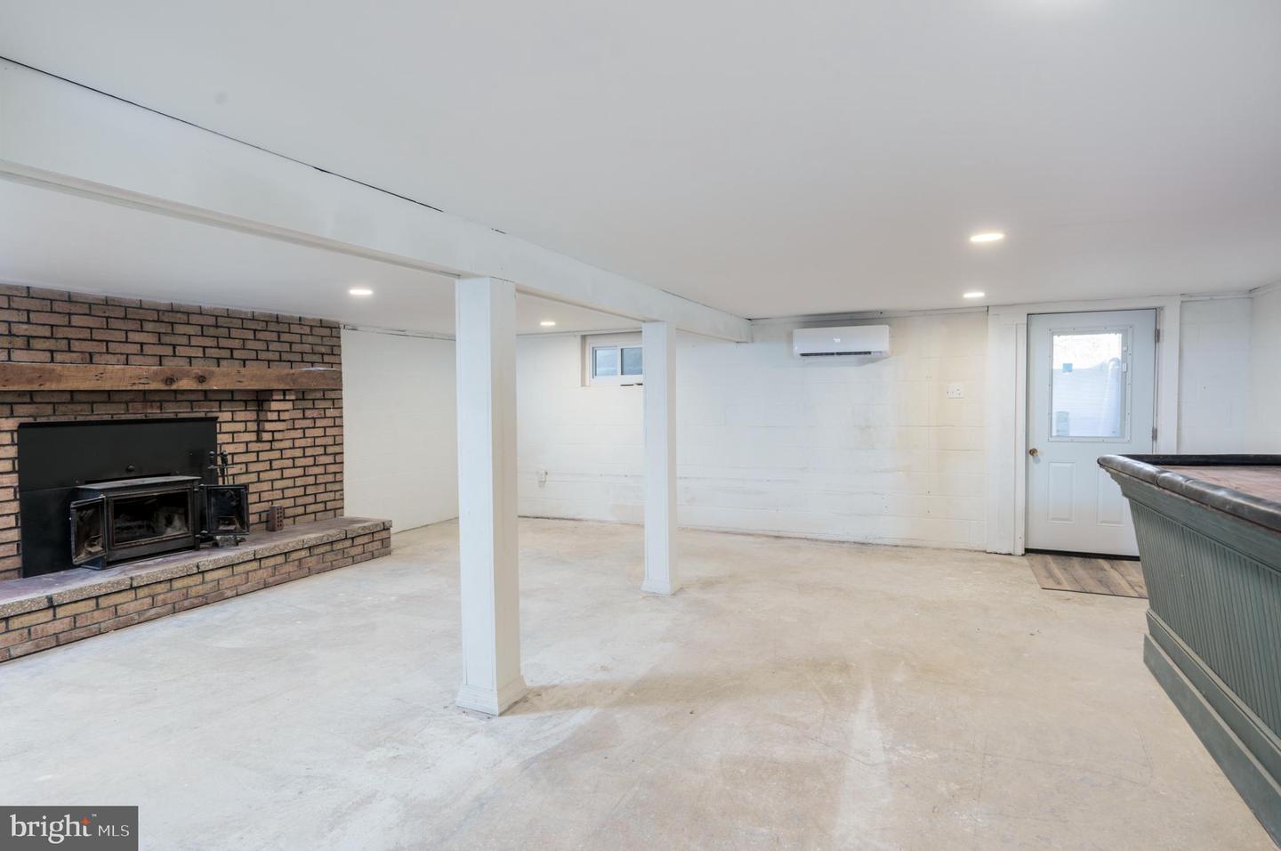 52 GOLDEN MAPLE LN, MAURERTOWN, Virginia 22644, 3 Bedrooms Bedrooms, ,2 BathroomsBathrooms,Residential,For sale,52 GOLDEN MAPLE LN,VASH2013408 MLS # VASH2013408