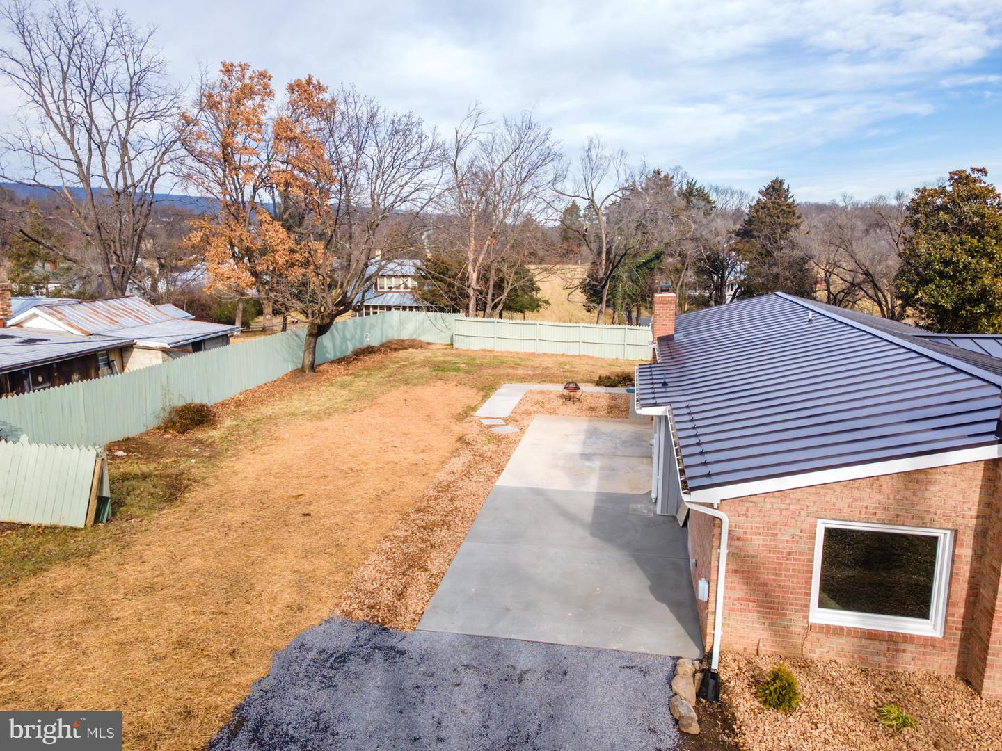 52 GOLDEN MAPLE LN, MAURERTOWN, Virginia 22644, 3 Bedrooms Bedrooms, ,2 BathroomsBathrooms,Residential,For sale,52 GOLDEN MAPLE LN,VASH2013408 MLS # VASH2013408