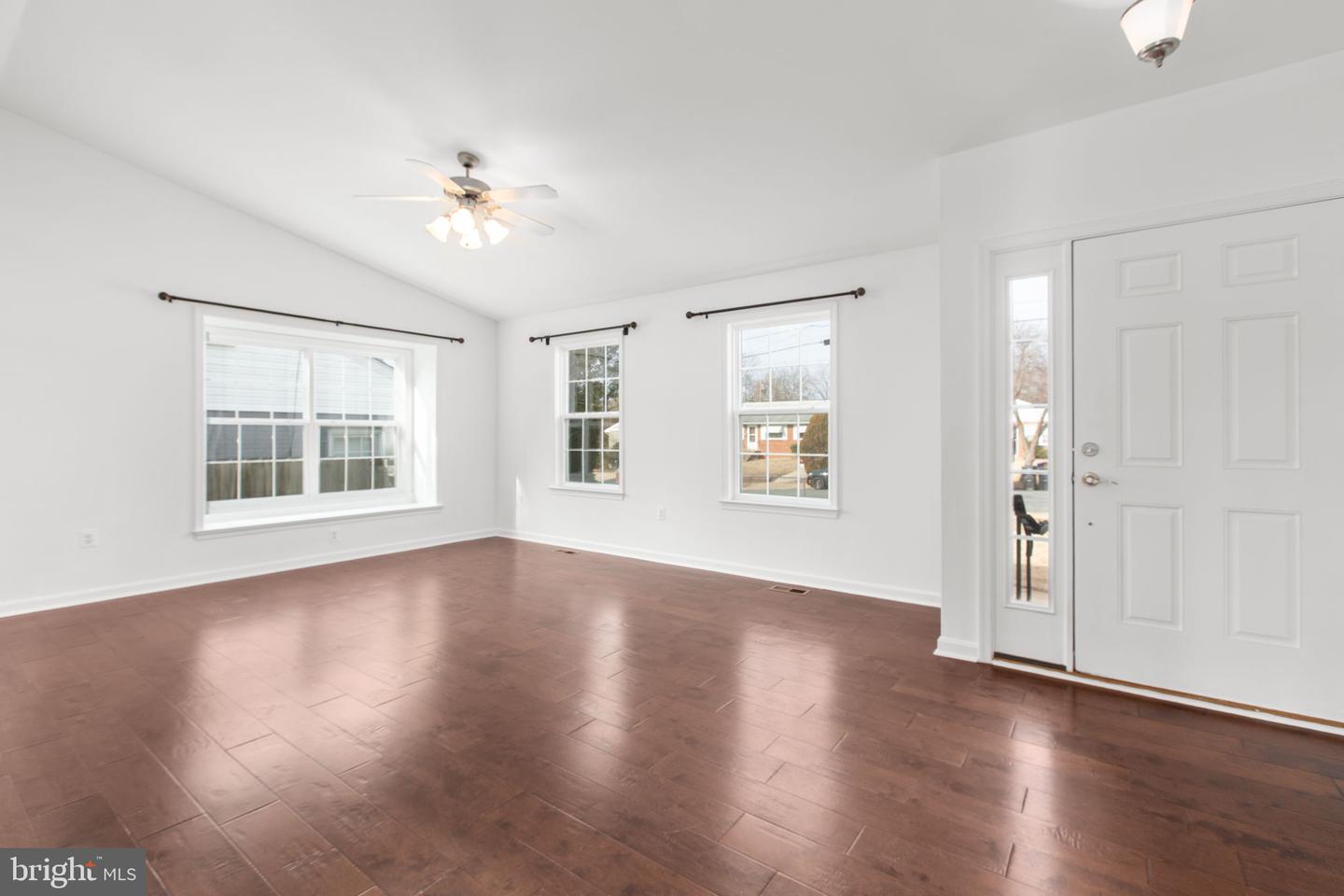 604 WOODFORD ST, FREDERICKSBURG, Virginia 22401, 3 Bedrooms Bedrooms, ,2 BathroomsBathrooms,Residential,For sale,604 WOODFORD ST,VAFB2009546 MLS # VAFB2009546