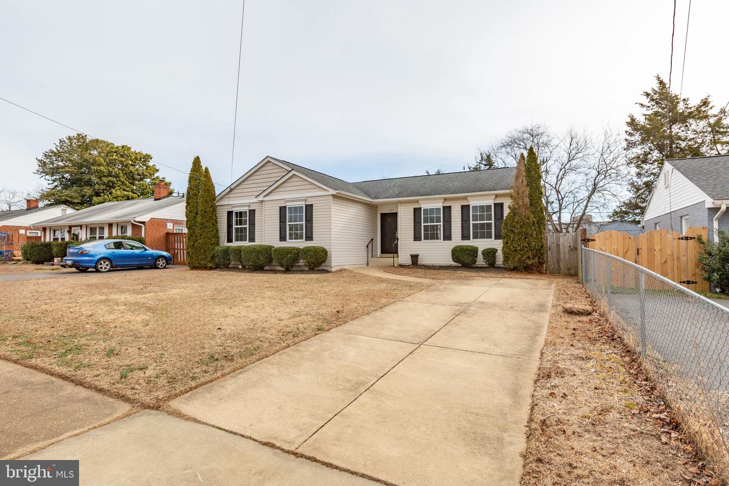 604 WOODFORD ST, FREDERICKSBURG, Virginia 22401, 3 Bedrooms Bedrooms, ,2 BathroomsBathrooms,Residential,For sale,604 WOODFORD ST,VAFB2009546 MLS # VAFB2009546