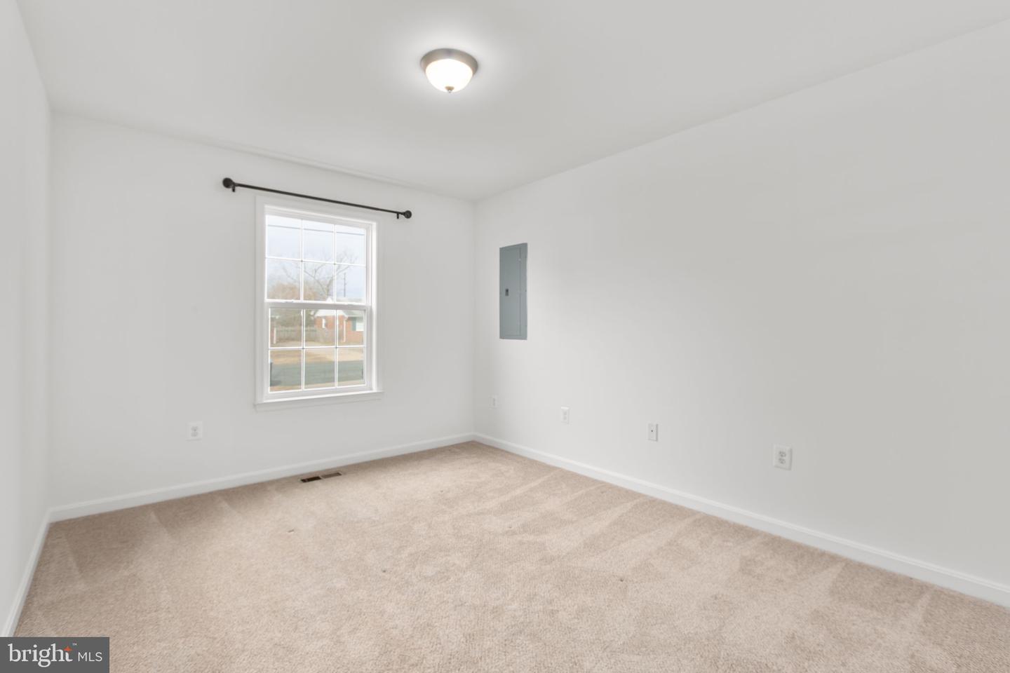 604 WOODFORD ST, FREDERICKSBURG, Virginia 22401, 3 Bedrooms Bedrooms, ,2 BathroomsBathrooms,Residential,For sale,604 WOODFORD ST,VAFB2009546 MLS # VAFB2009546