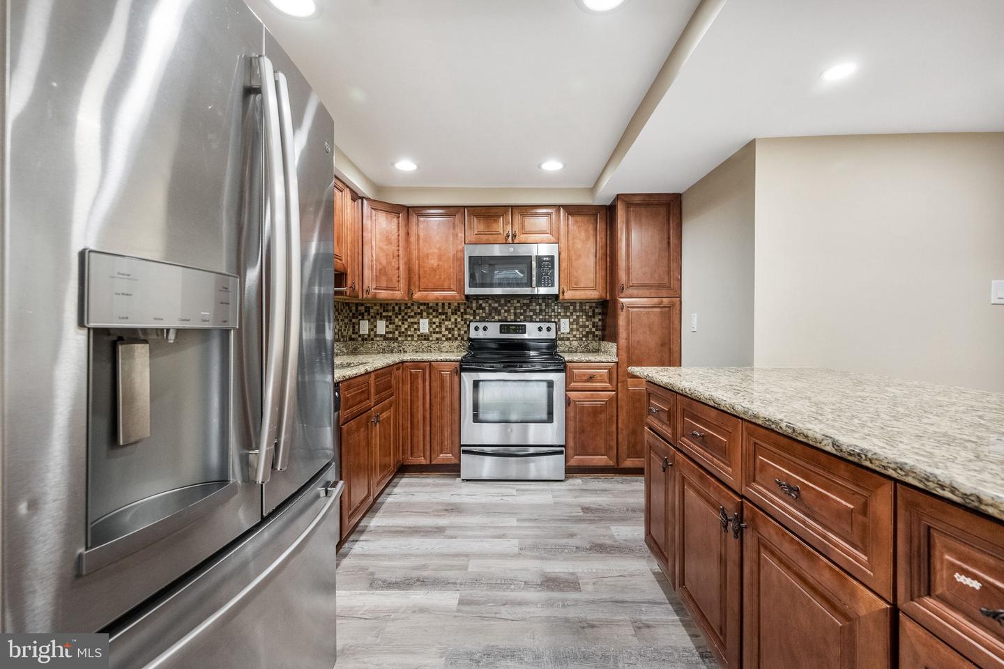 86 SUGARLAND RUN DR, STERLING, Virginia 20164, 3 Bedrooms Bedrooms, ,3 BathroomsBathrooms,Residential,For sale,86 SUGARLAND RUN DR,VALO2100832 MLS # VALO2100832