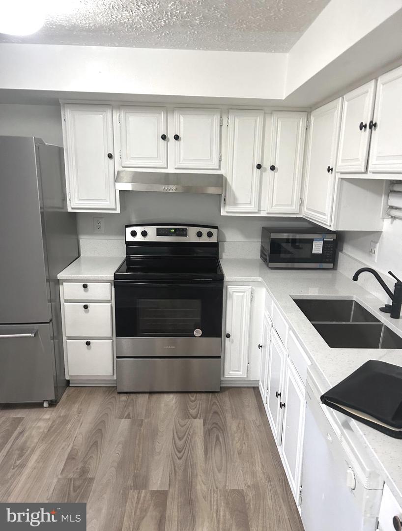 6363 GENERALS CT, CENTREVILLE, Virginia 20121, 3 Bedrooms Bedrooms, ,2 BathroomsBathrooms,Residential,For sale,6363 GENERALS CT,VAFX2282486 MLS # VAFX2282486