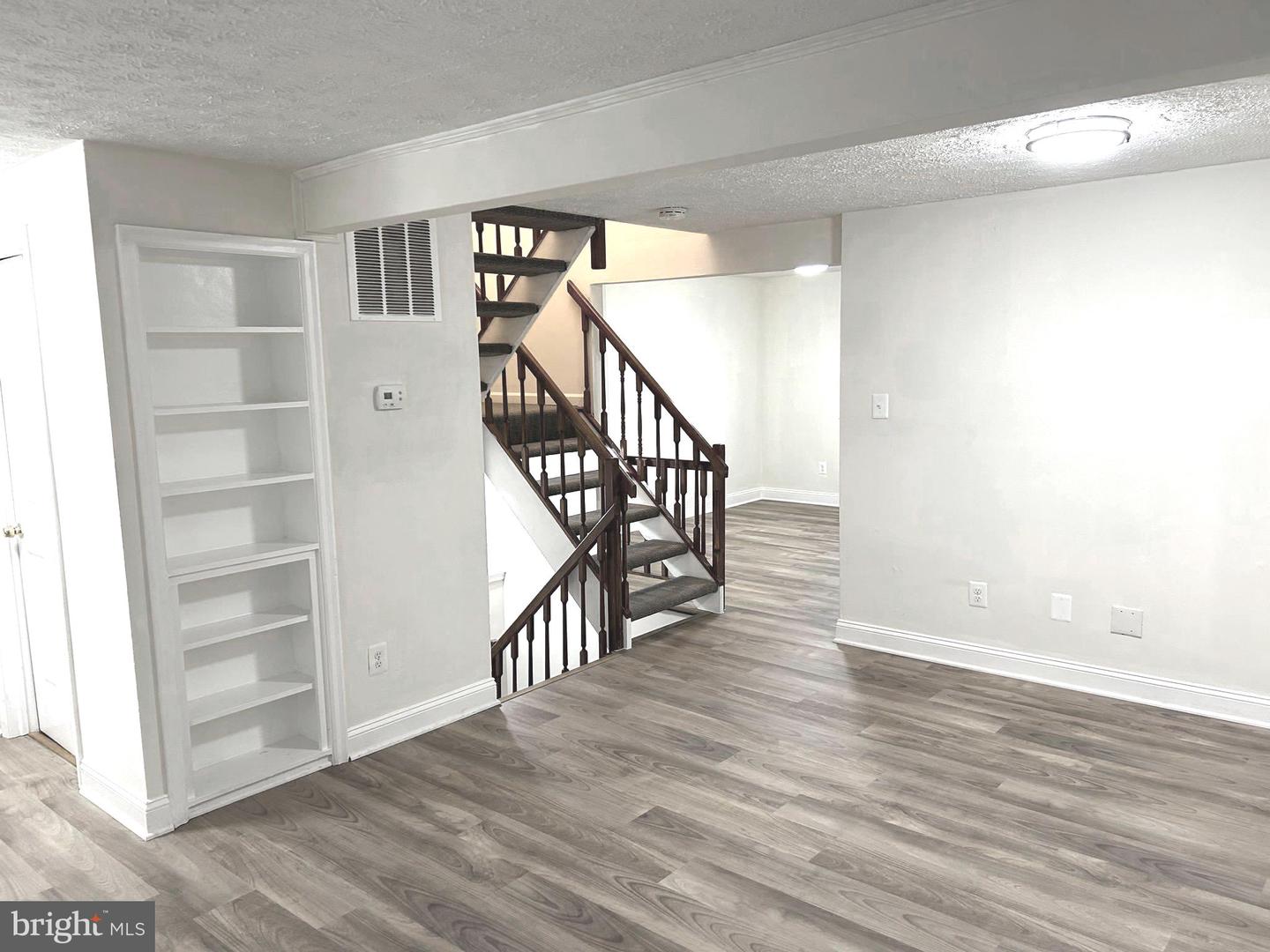 6363 GENERALS CT, CENTREVILLE, Virginia 20121, 3 Bedrooms Bedrooms, ,2 BathroomsBathrooms,Residential,For sale,6363 GENERALS CT,VAFX2282486 MLS # VAFX2282486